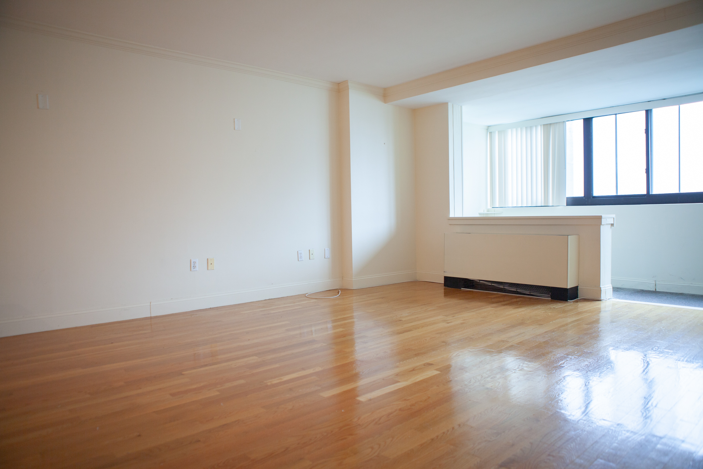 2 Hawthorne Pl, West End