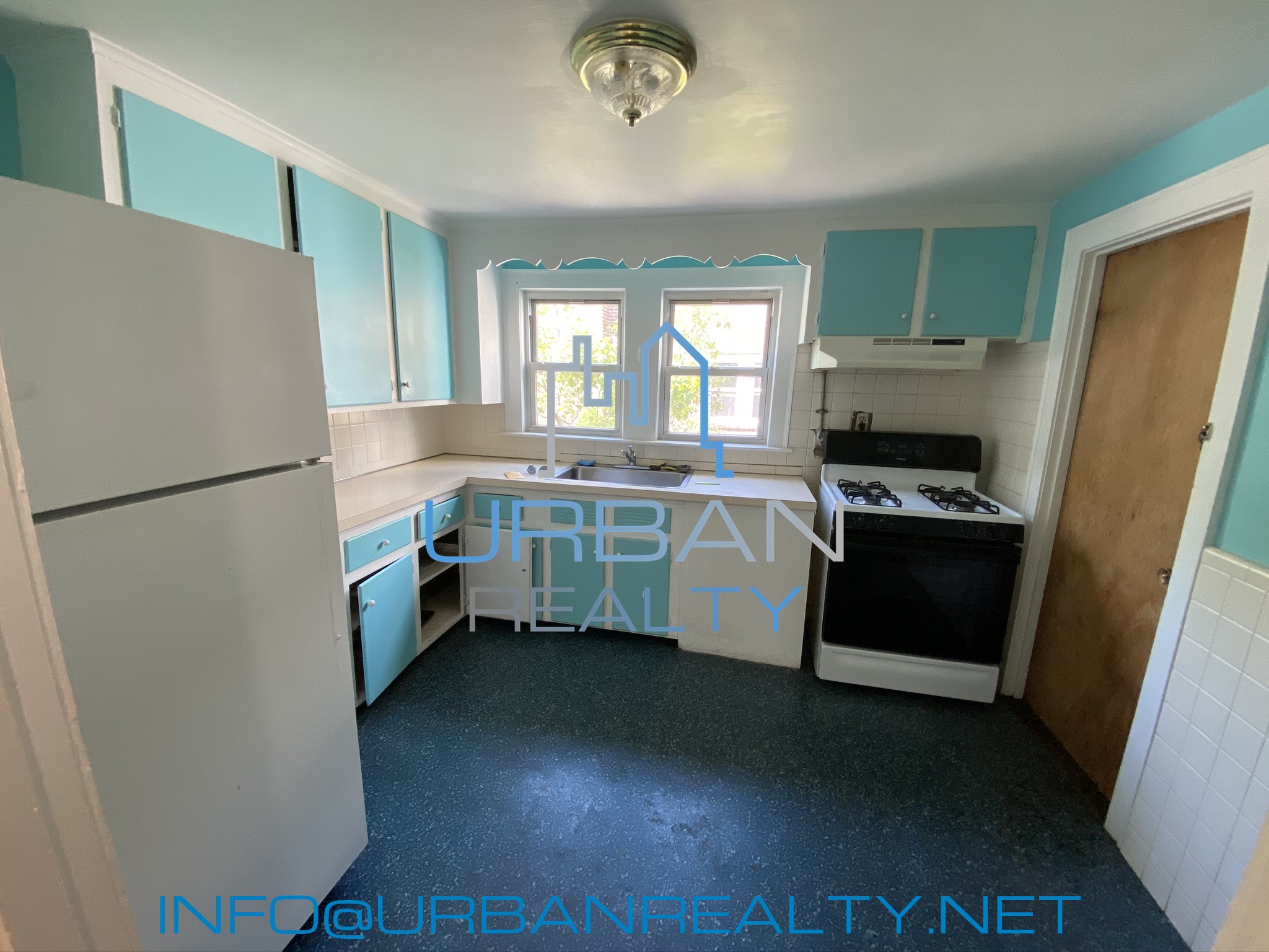 100 Undine Rd, Brighton