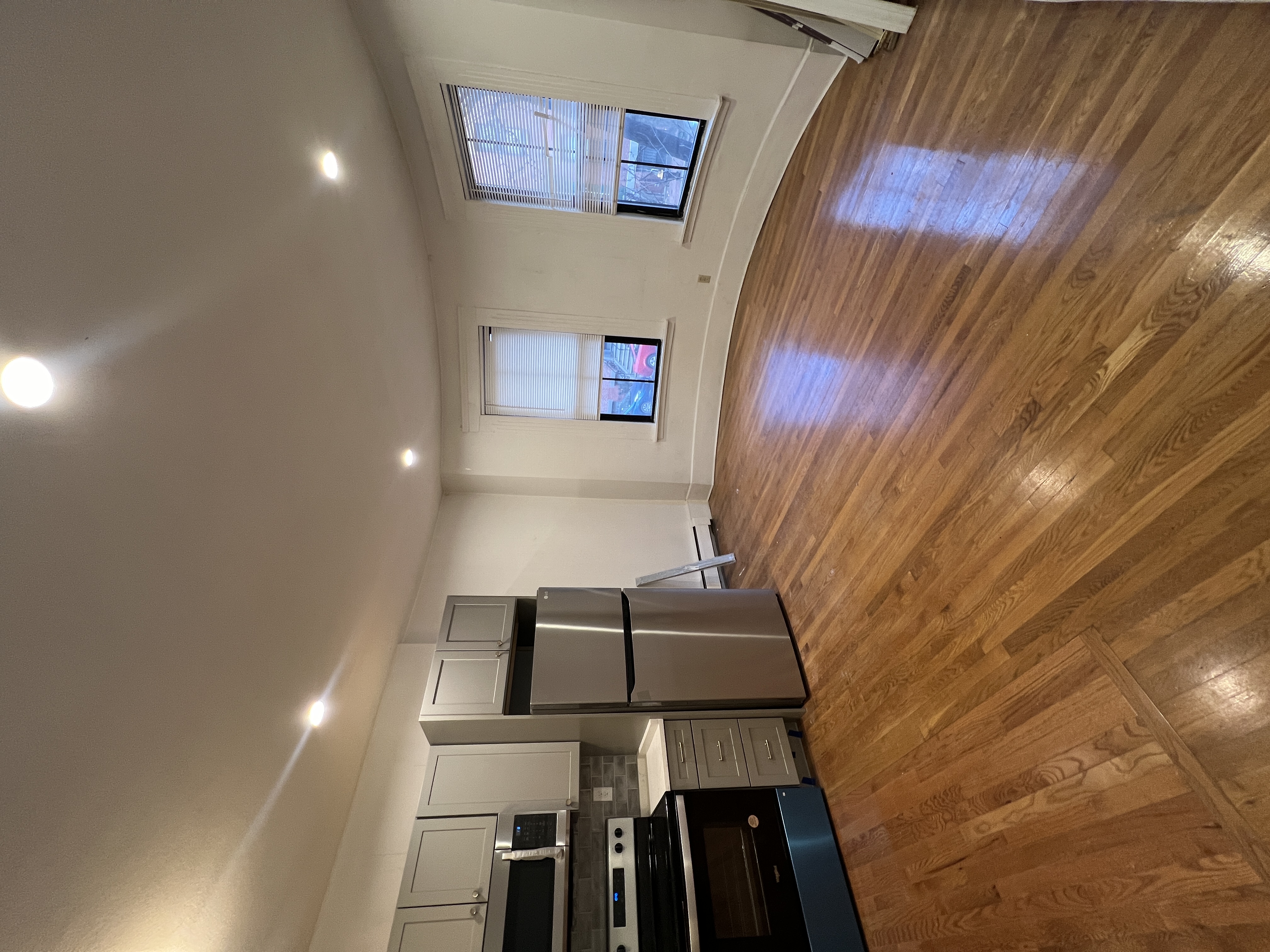 41 E Springfield, South End