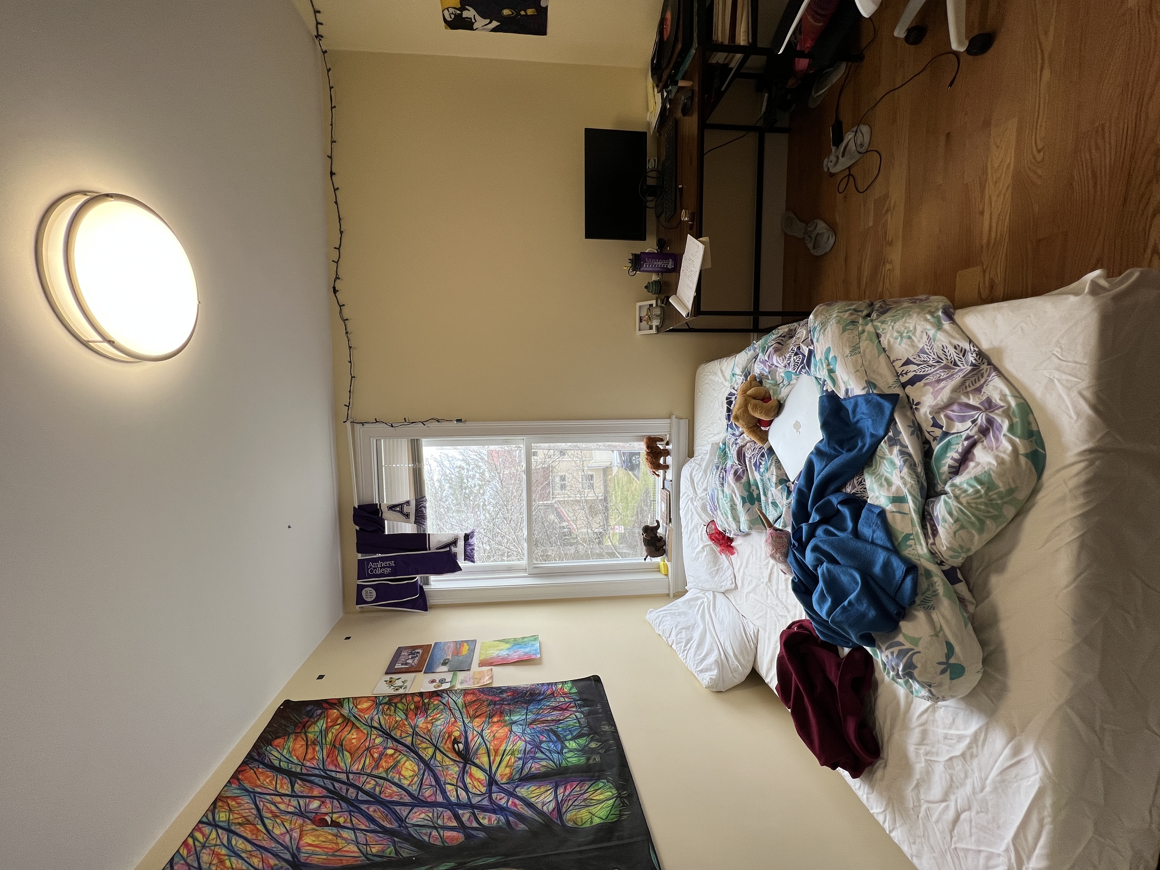 183 River, Central Square