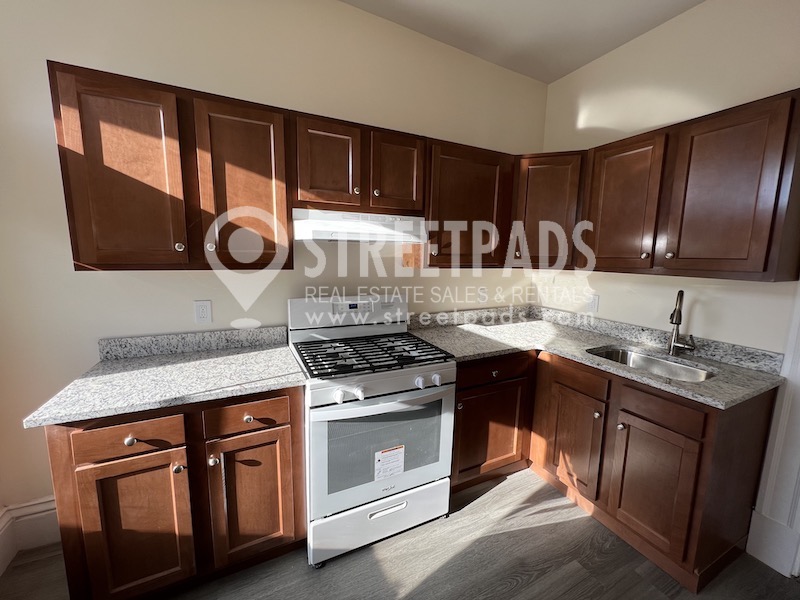 2 Ware St, Jamaica Plain