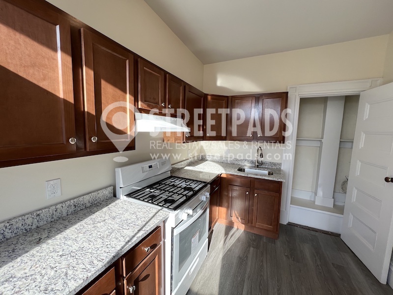 2 Ware St, Jamaica Plain