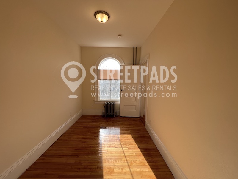 2 Ware St, Jamaica Plain