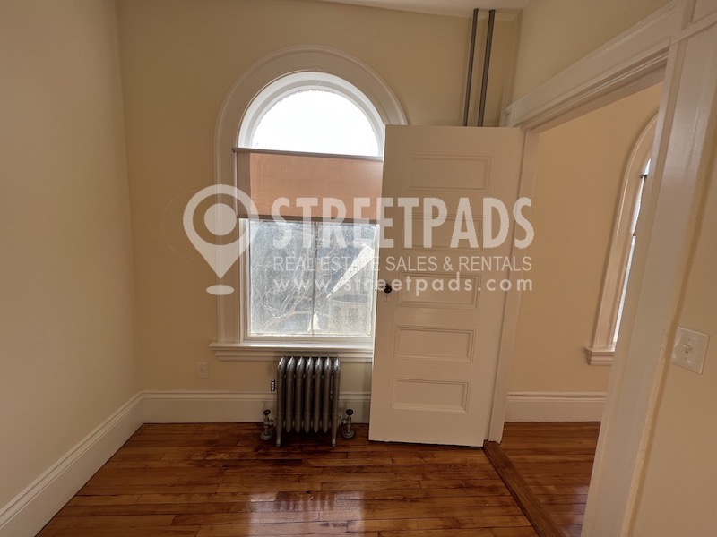 2 Ware St, Jamaica Plain