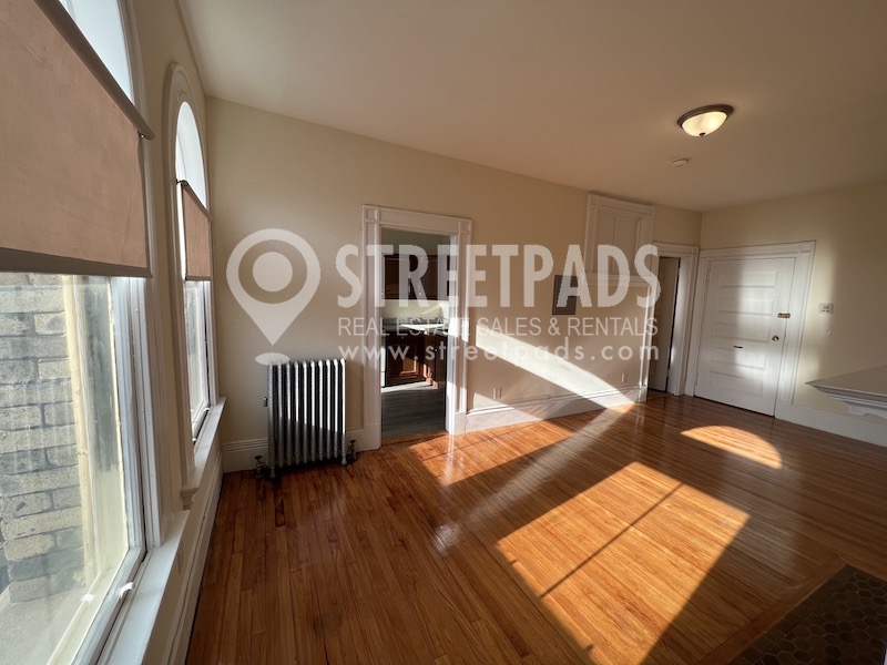 2 Ware St, Jamaica Plain