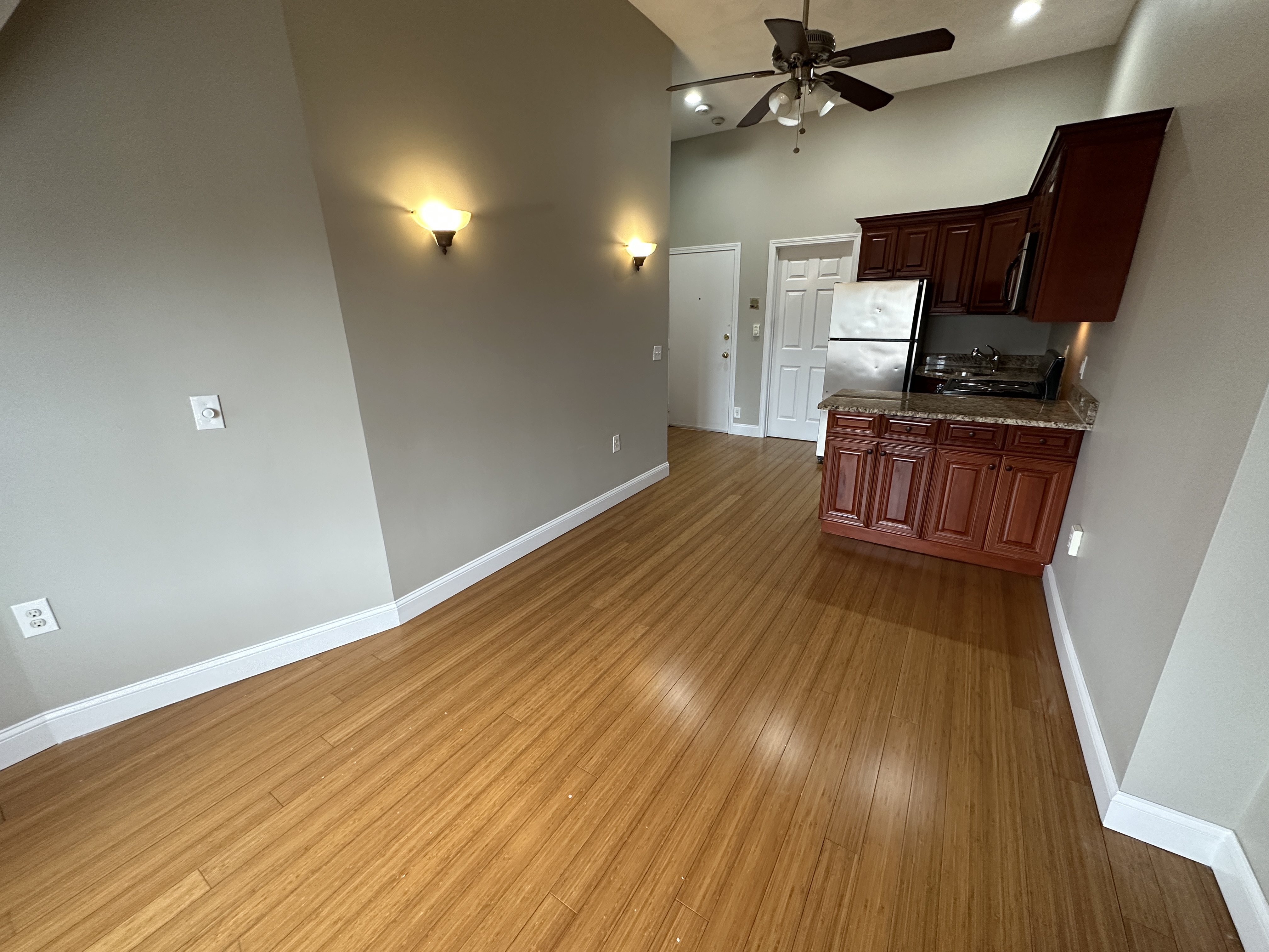 250 Newbury St, Back Bay