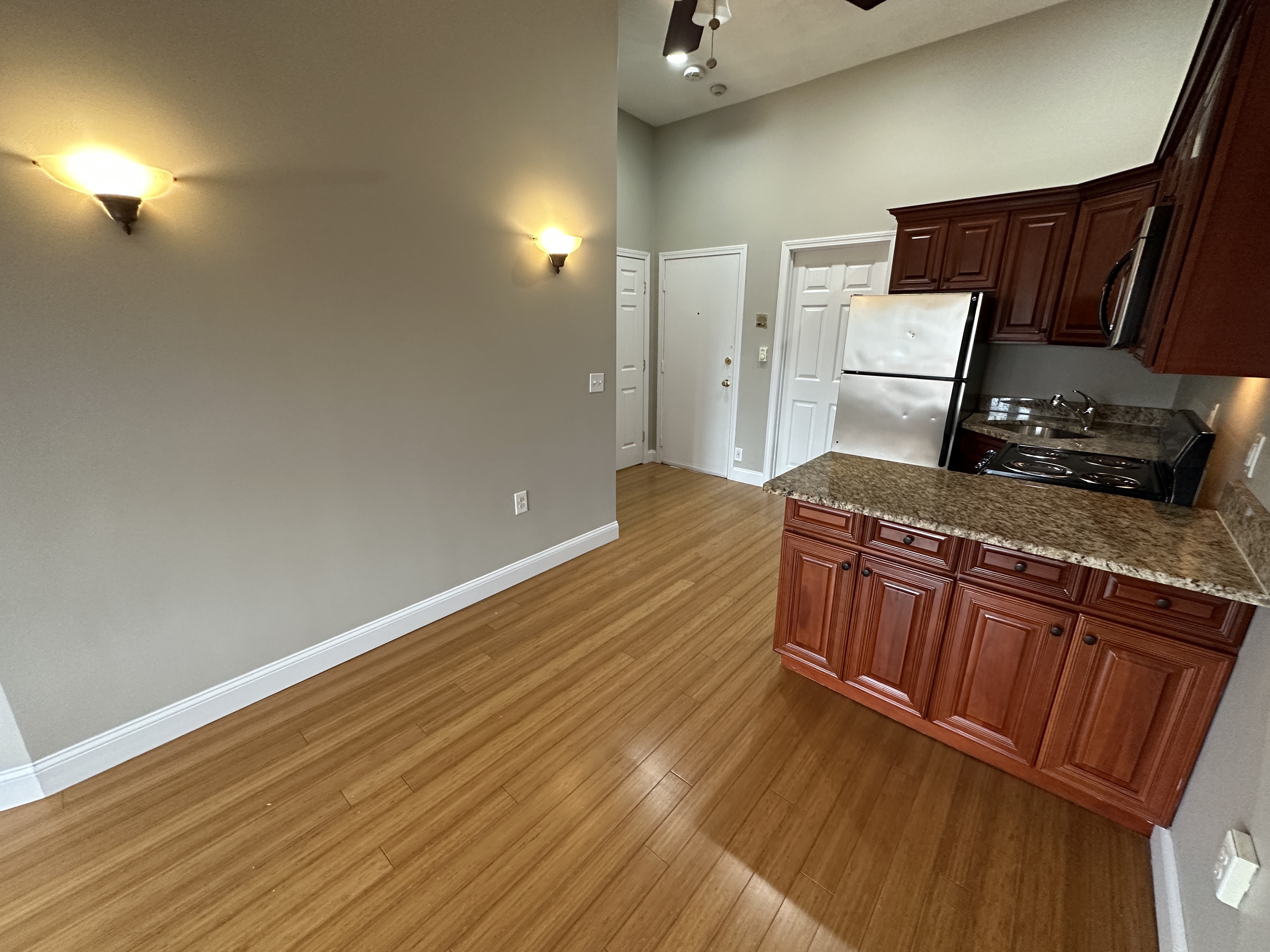 250 Newbury St, Back Bay