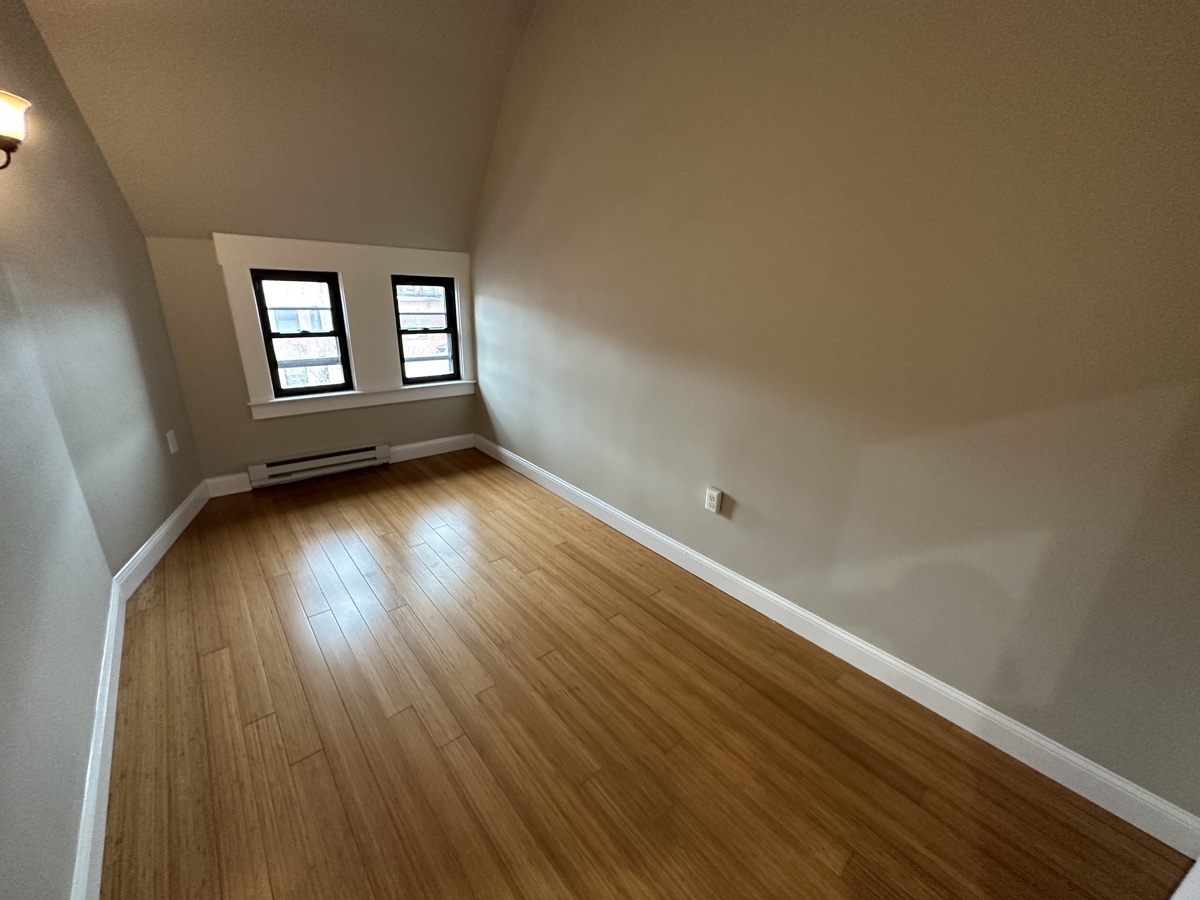 250 Newbury St, Back Bay