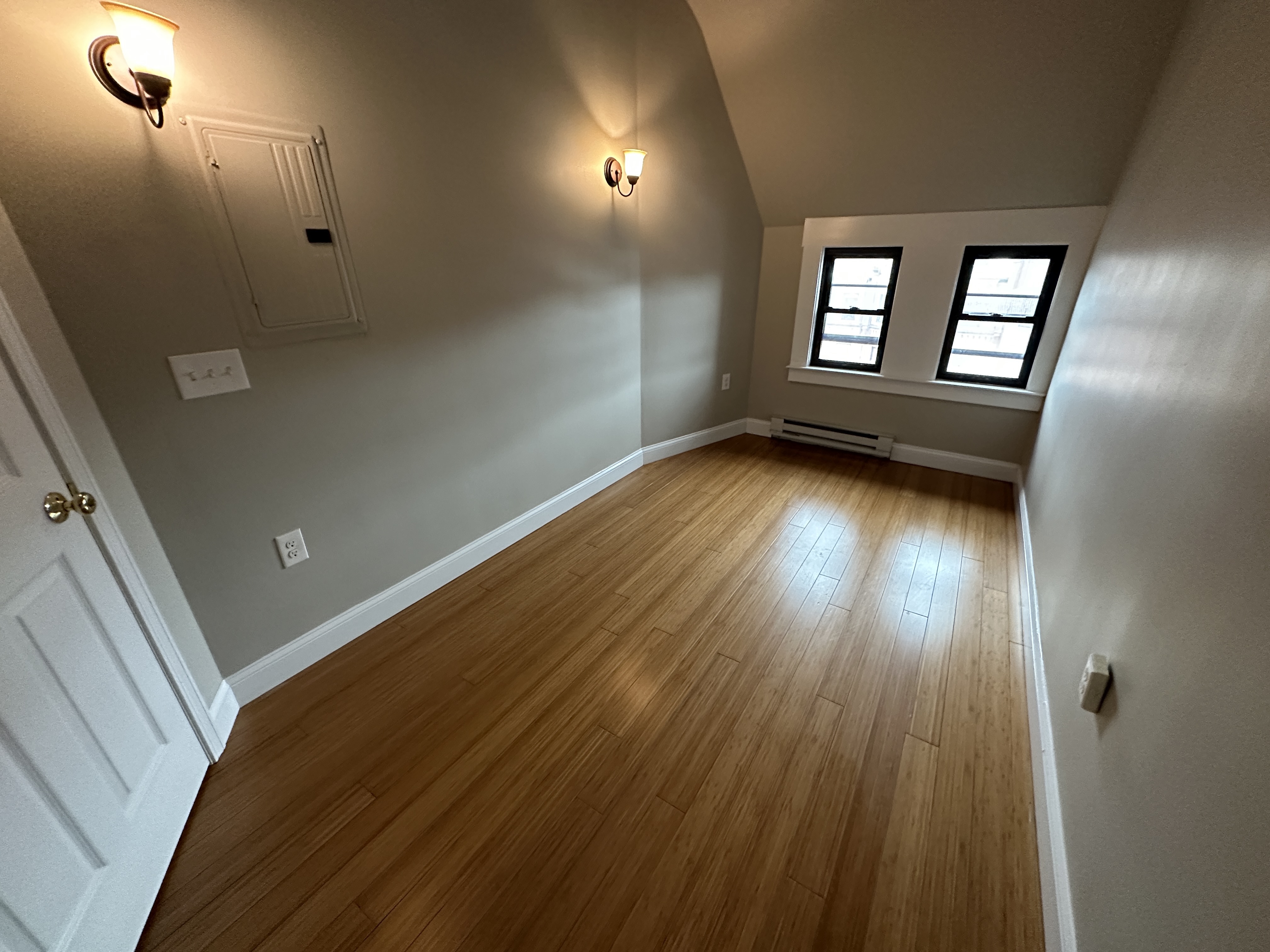 250 Newbury St, Back Bay