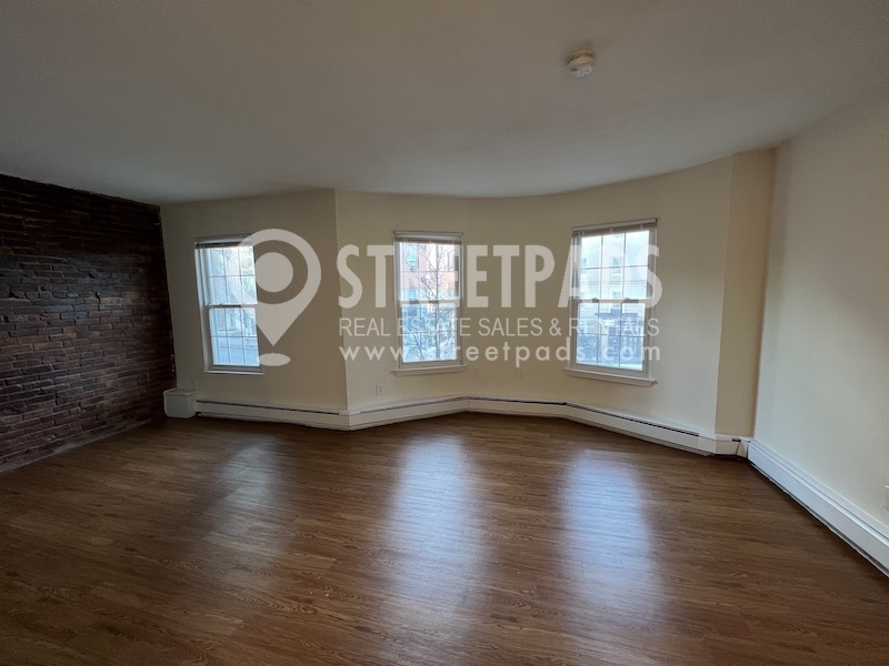 74 Huntington Ave, Jamaica Plain