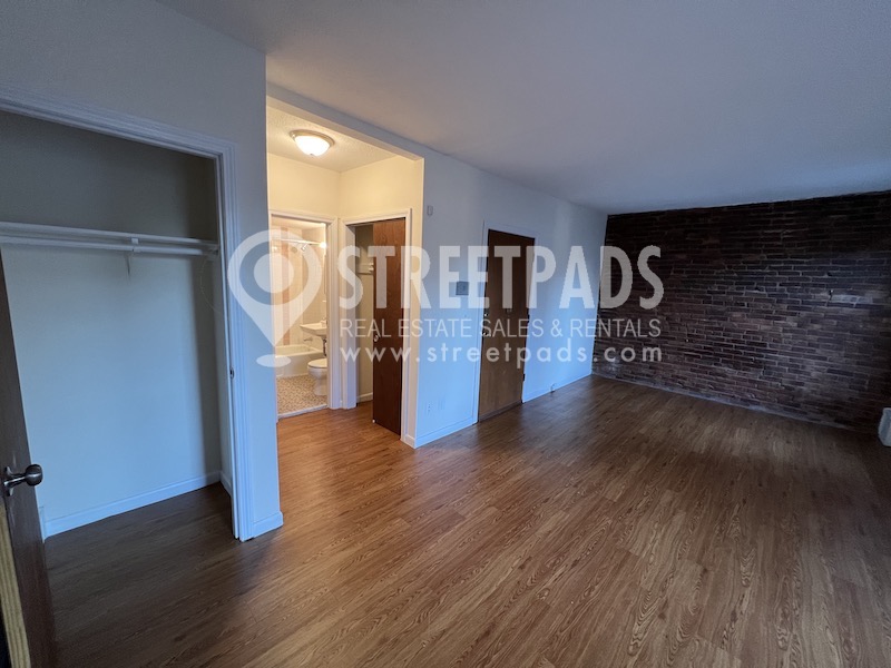 74 Huntington Ave, Jamaica Plain