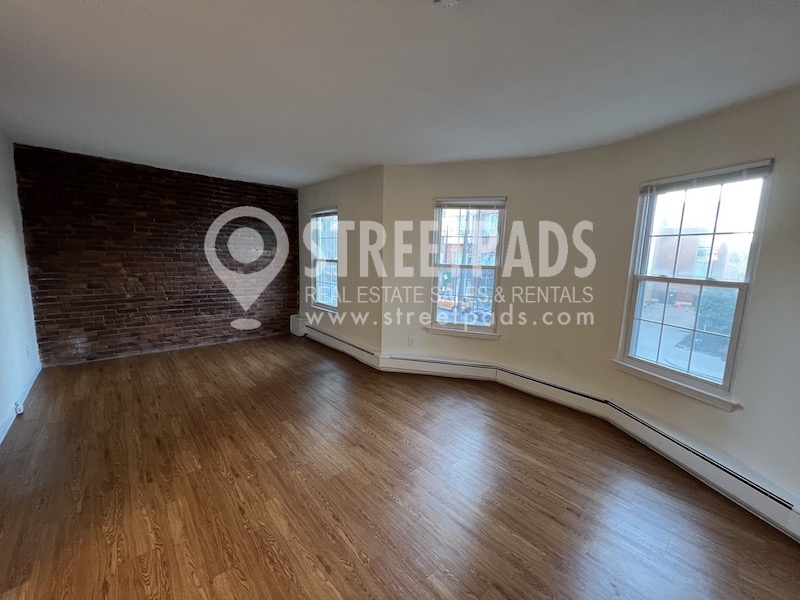 74 Huntington Ave, Jamaica Plain