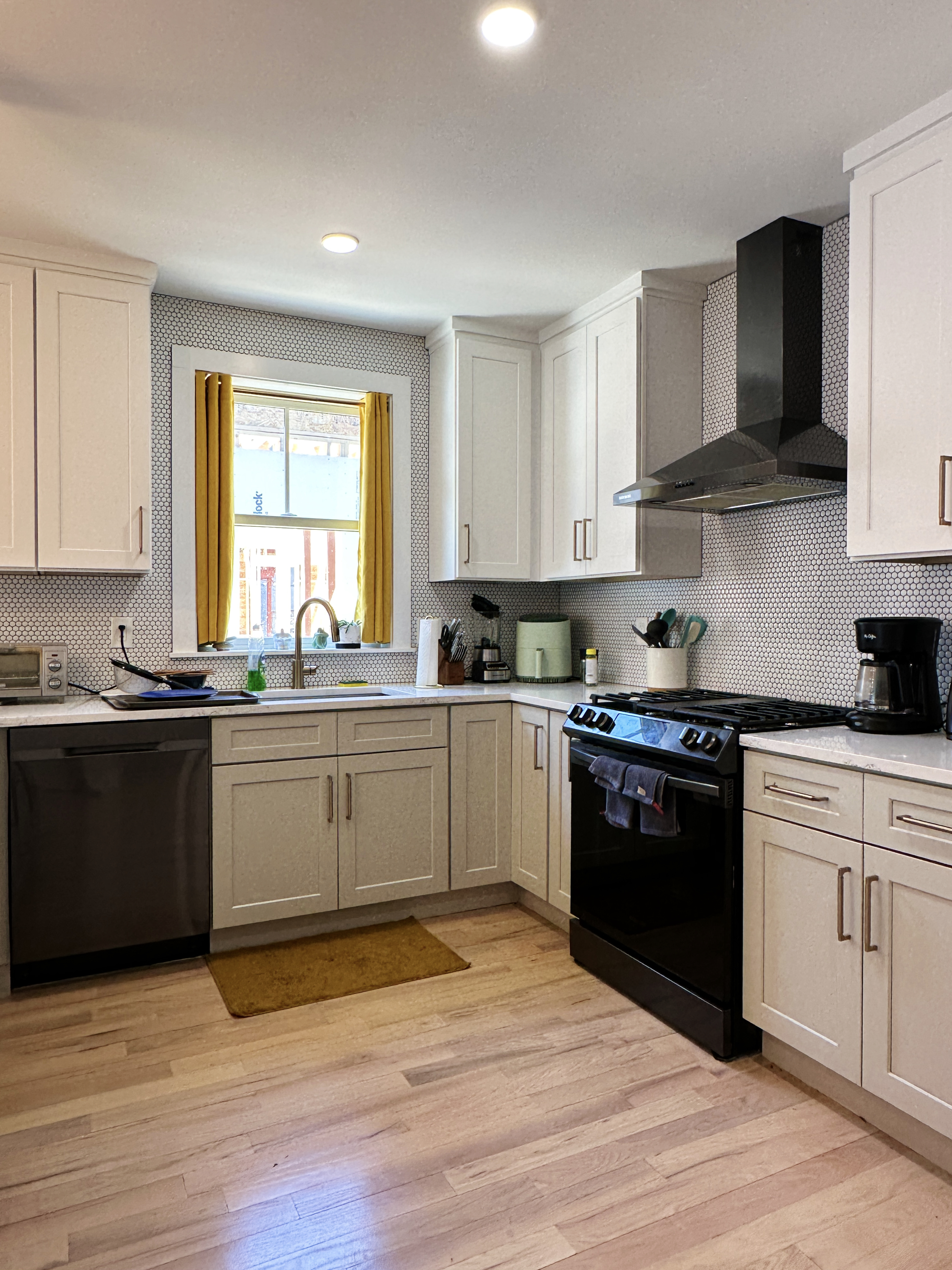 216 Havre St, East Boston