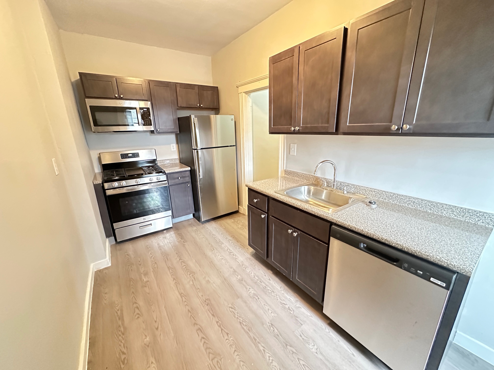 1140 River St, Hyde Park