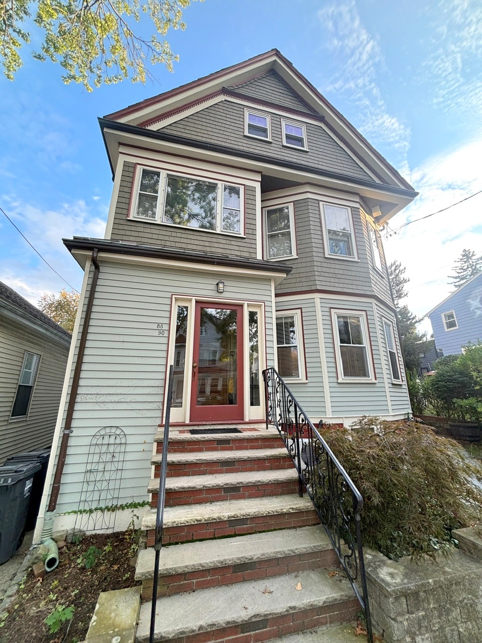 90 Park Ave, Huron Village