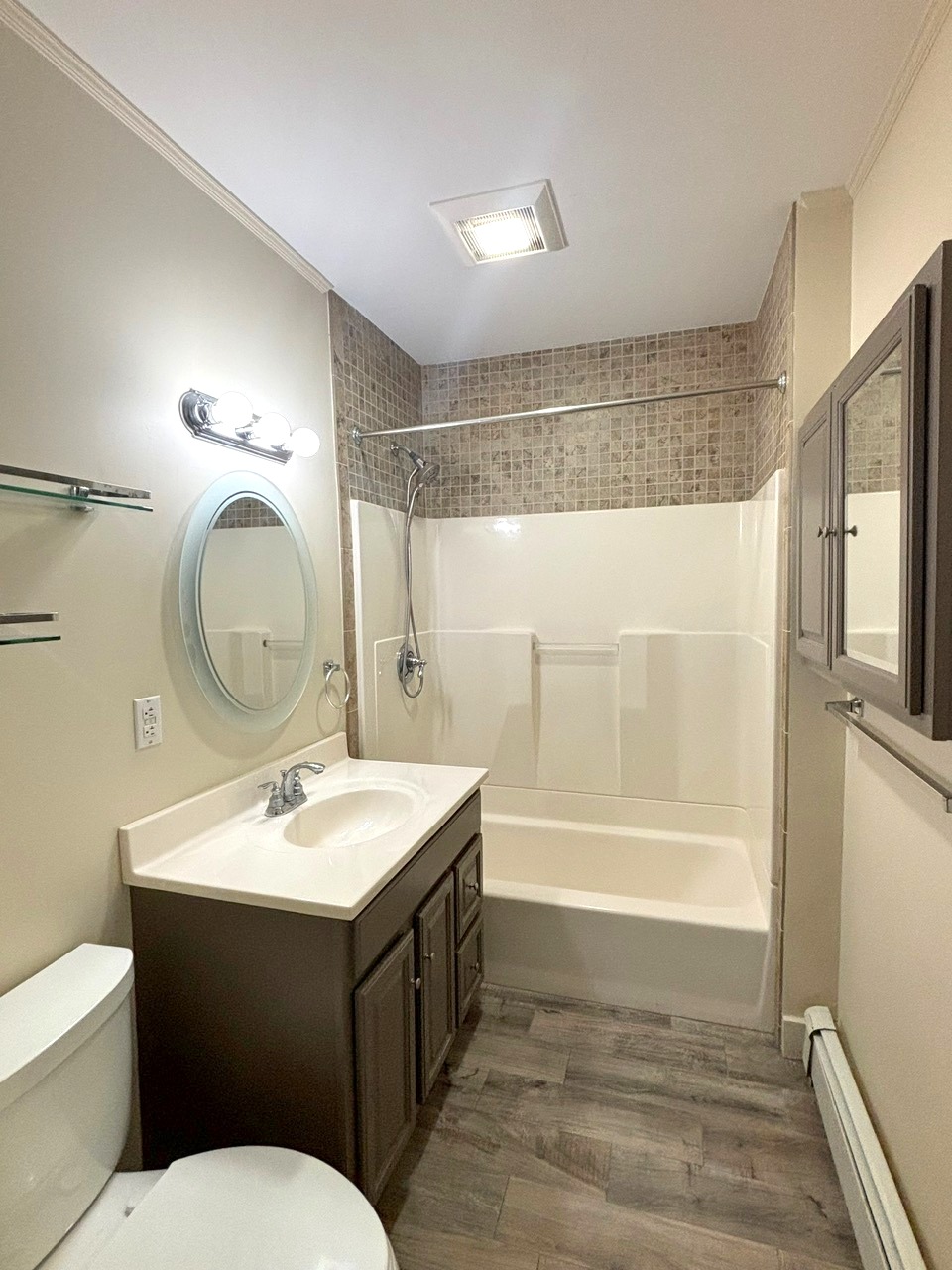 90 Park Ave, Huron Village