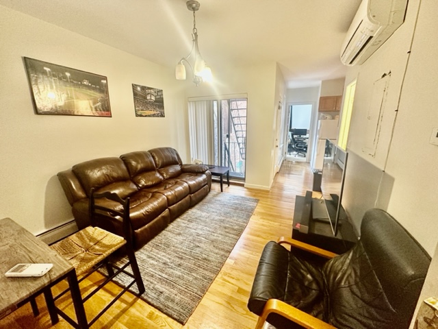 172 Salem St, North End