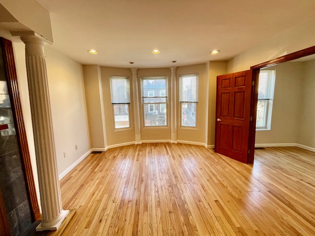 381 Hanover, North End