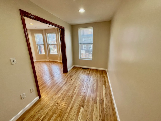 381 Hanover, North End