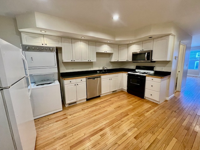 381 Hanover, North End