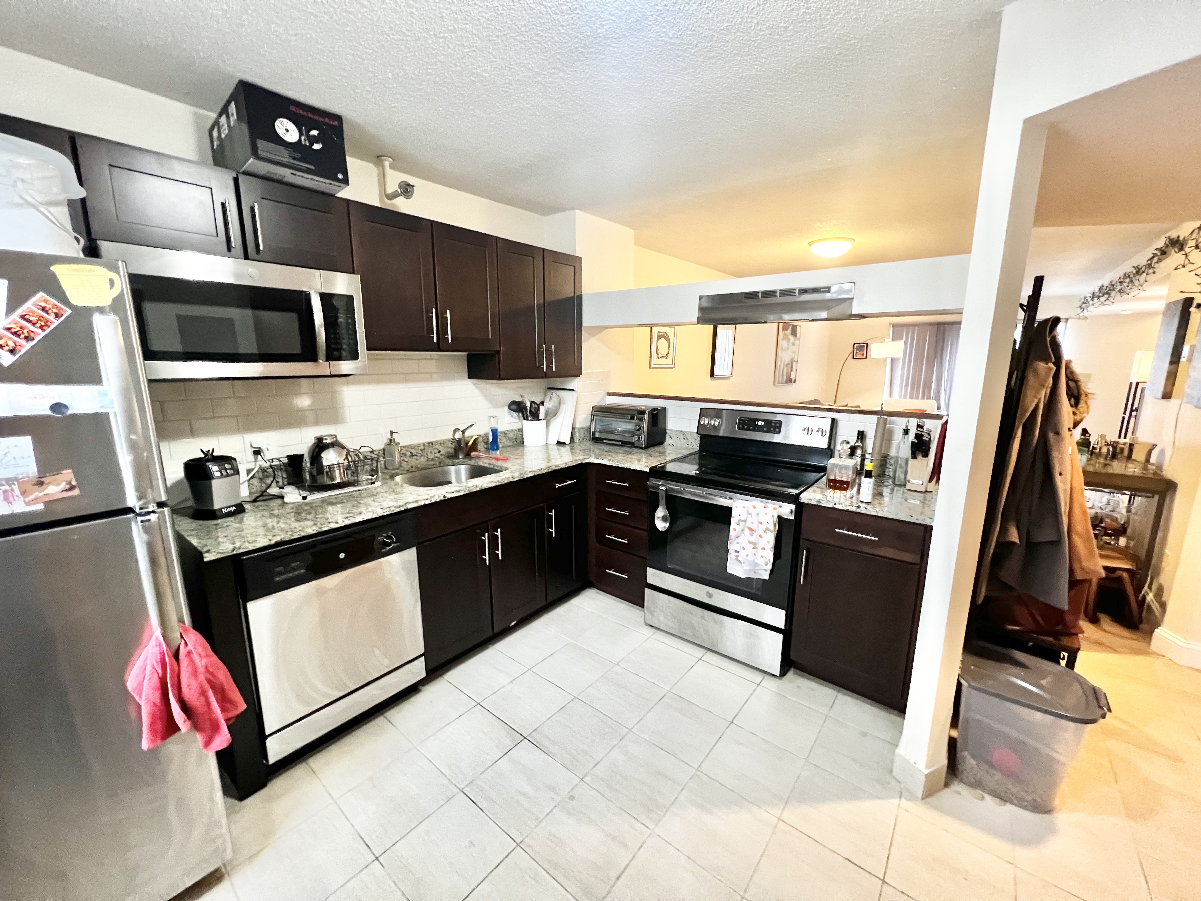 140 North Beacon St, Oak Square