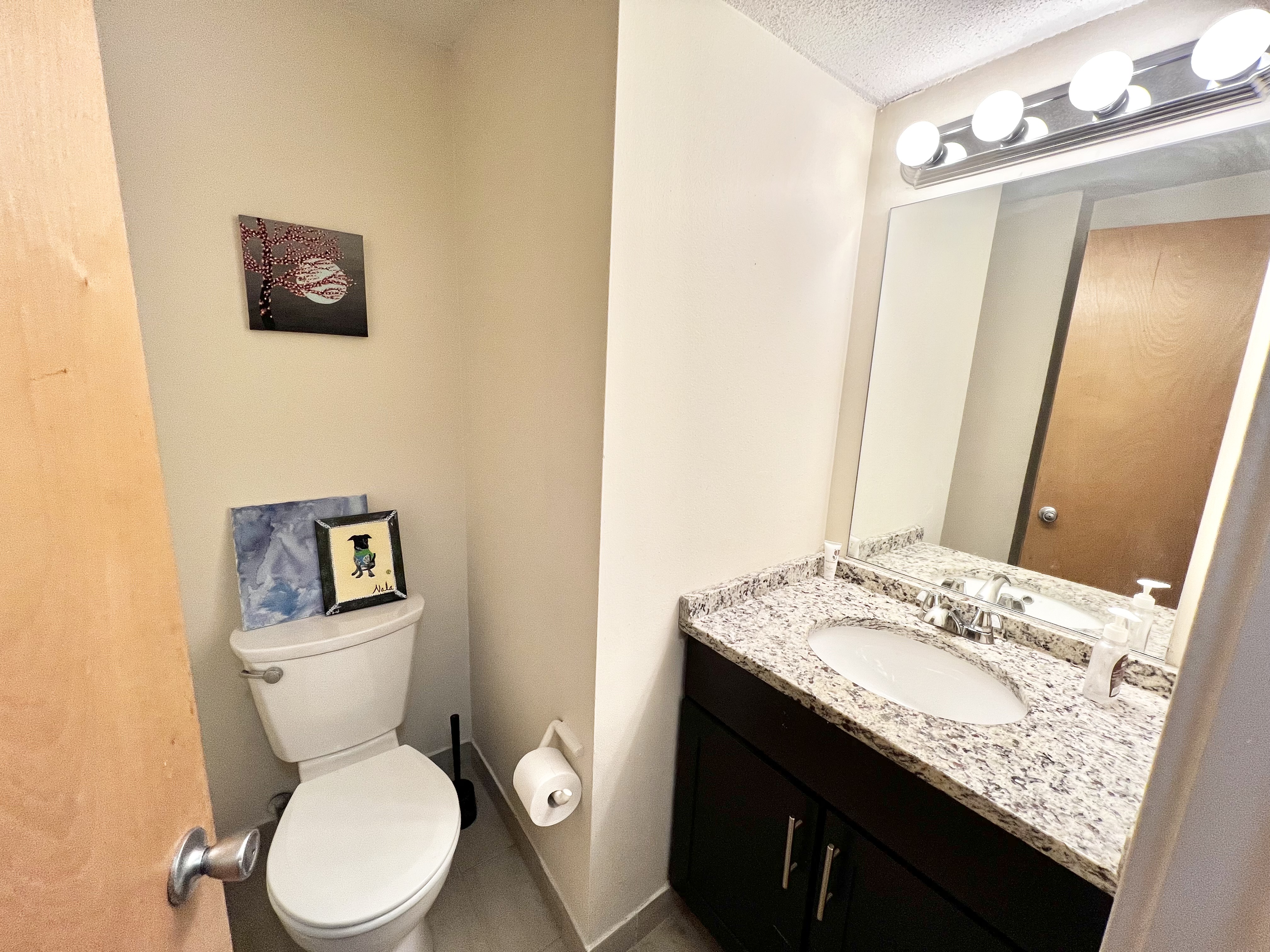 140 North Beacon St, Oak Square