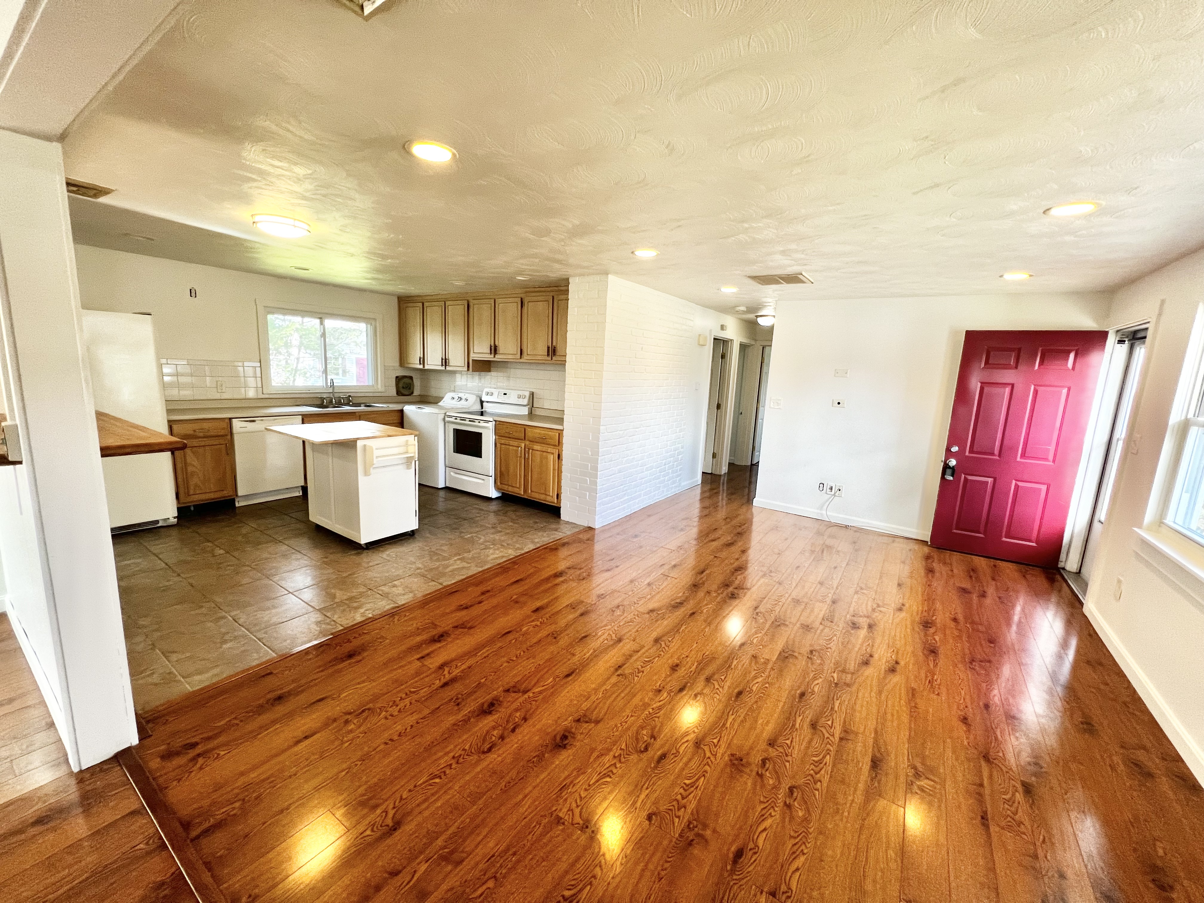 216 Elsie Rd, Brockton