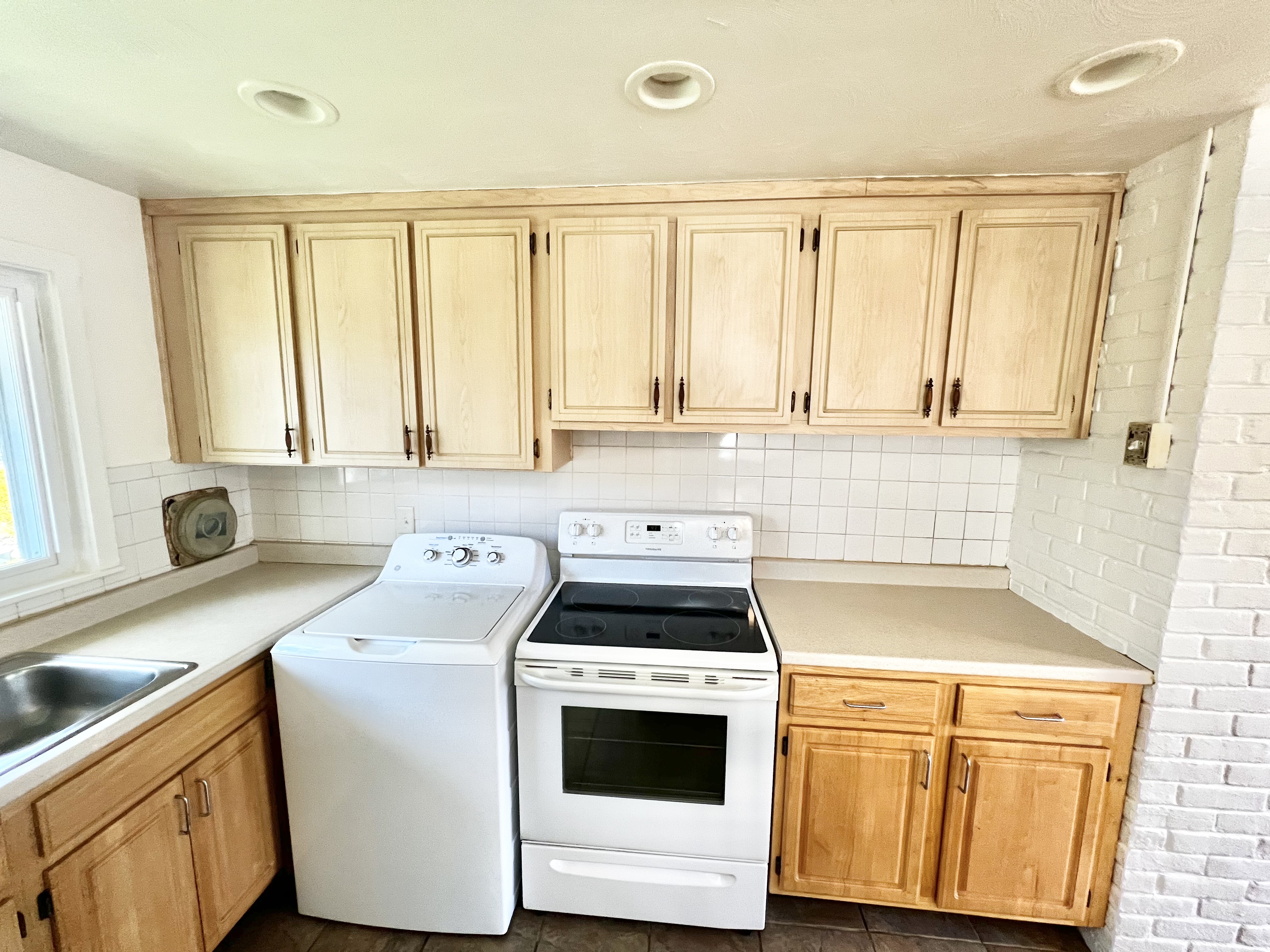 216 Elsie Rd, Brockton