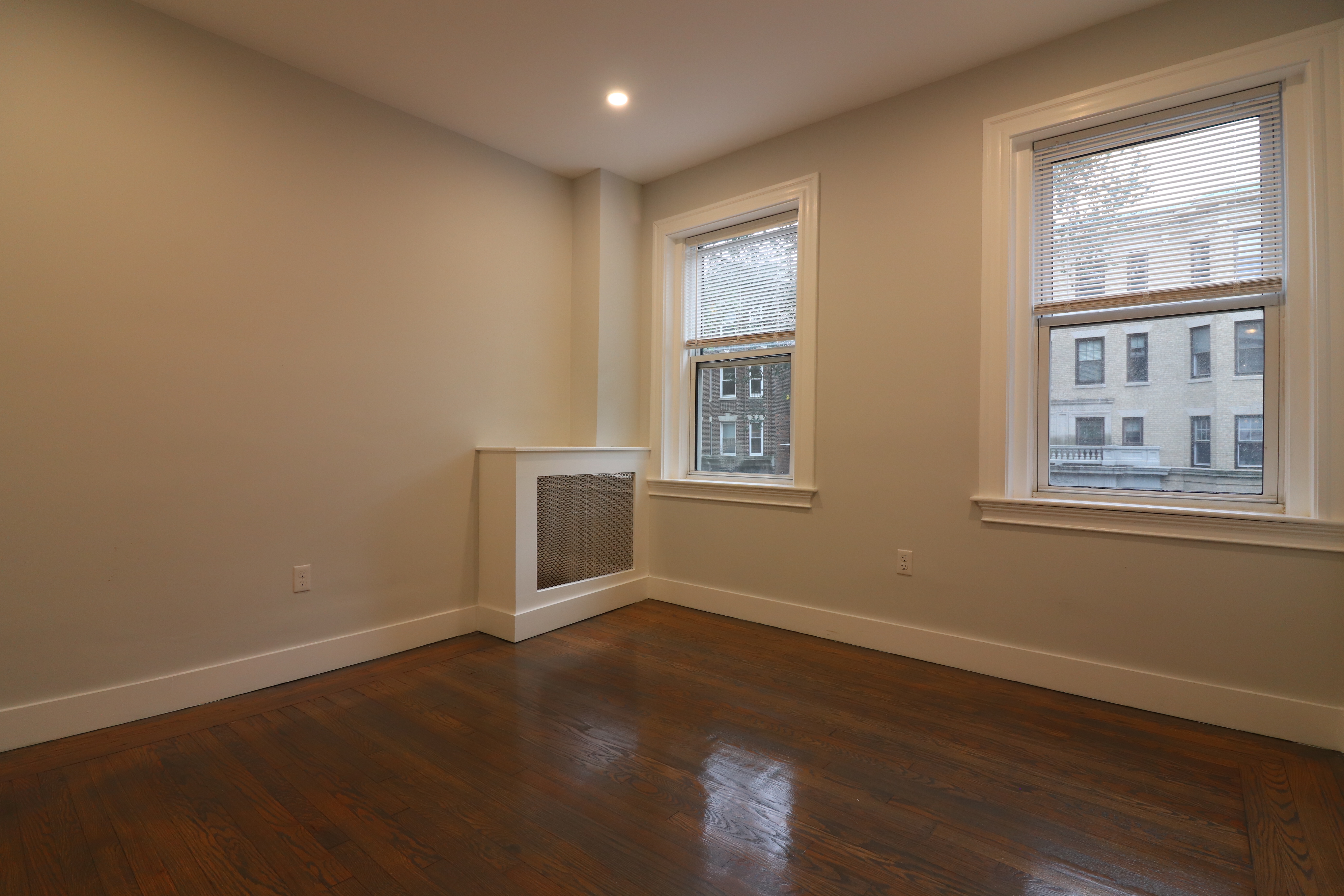 32 Queensberry St, Fenway