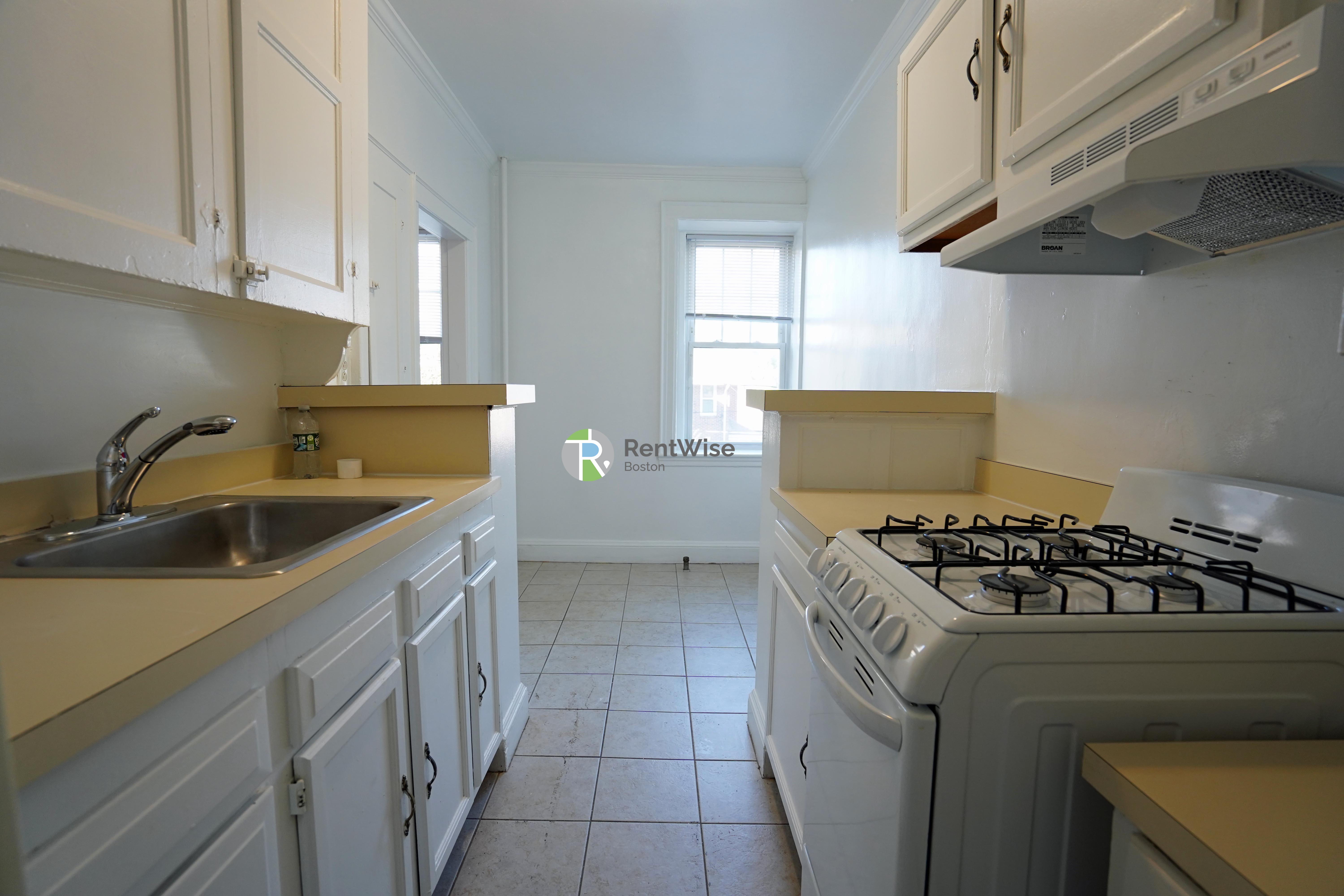 100 Kilsyth Rd, Brighton