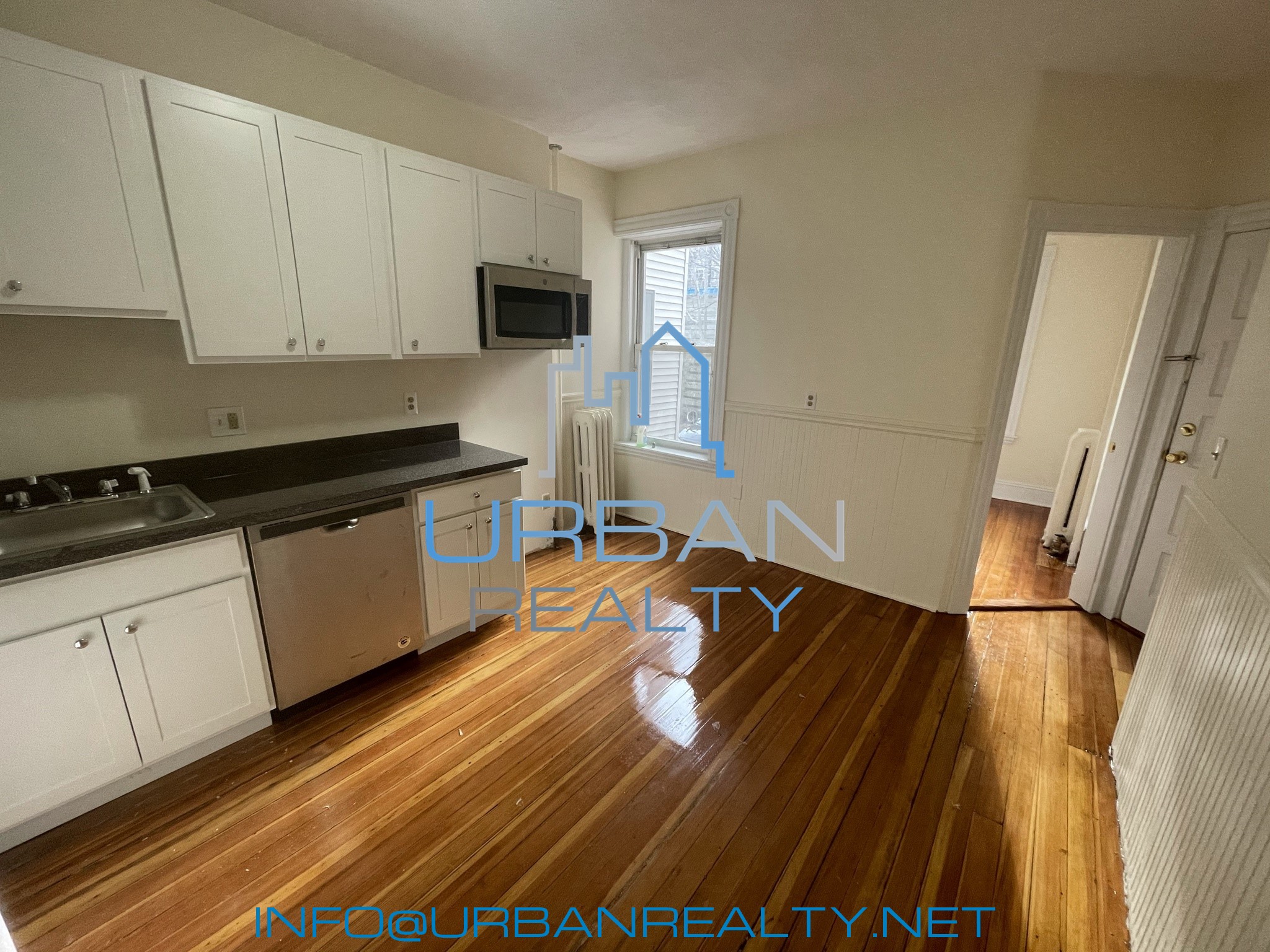 24 Strathmore Rd, Washington Square