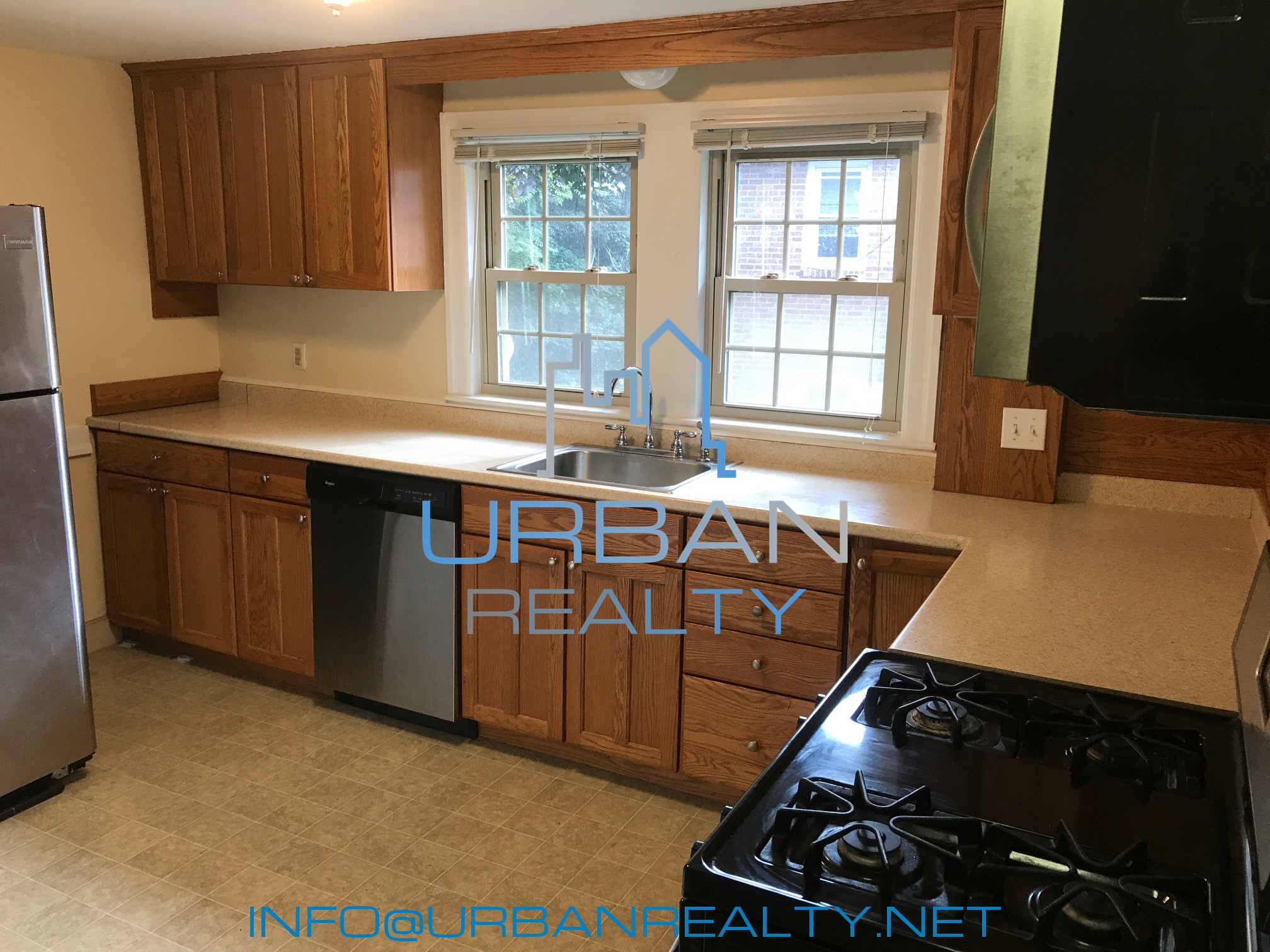 90 Undine Rd, Brighton