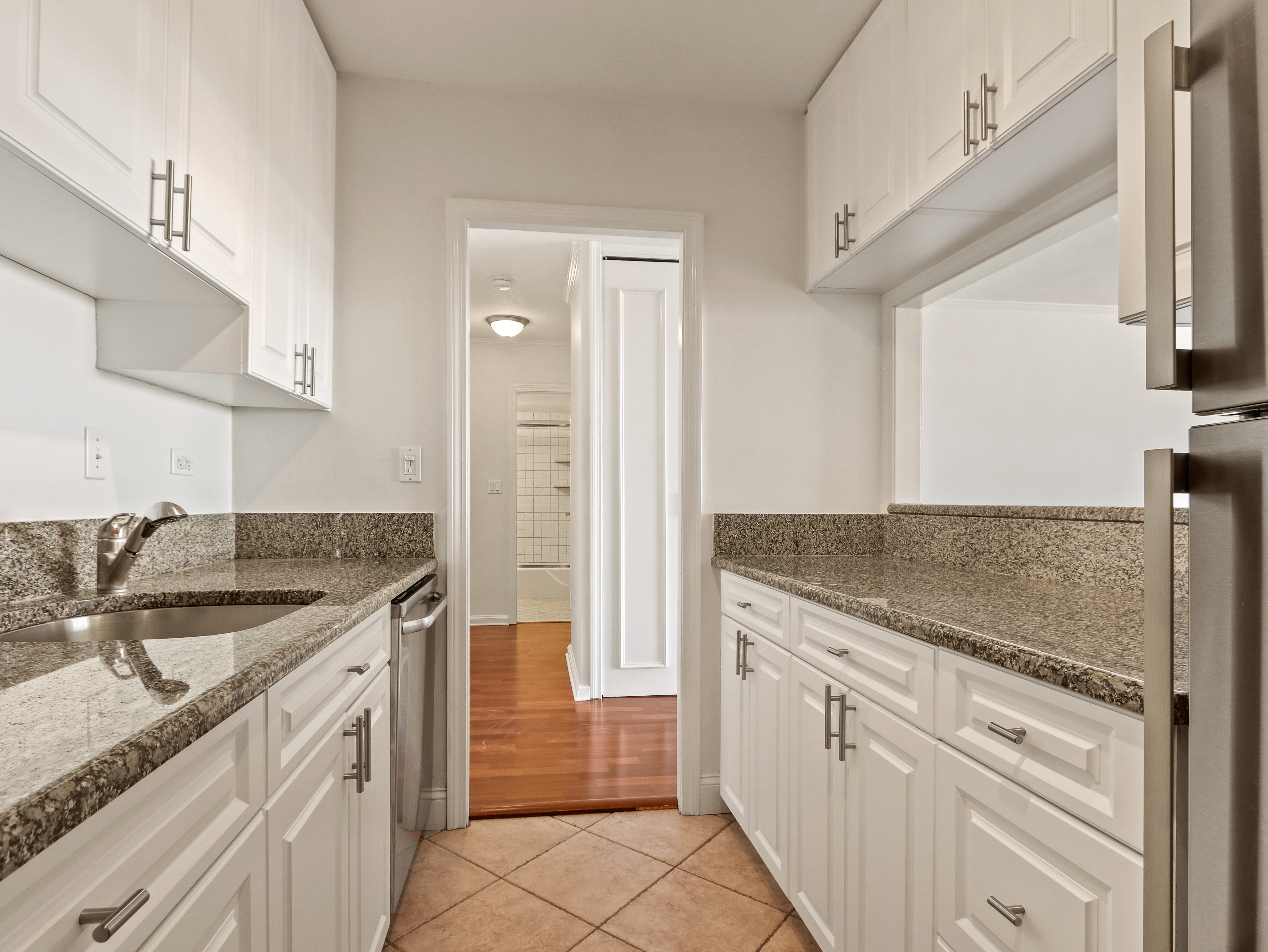 8 Whittier Pl, West End