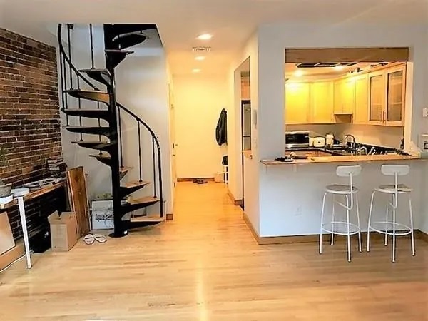 287 Hanover St, North End