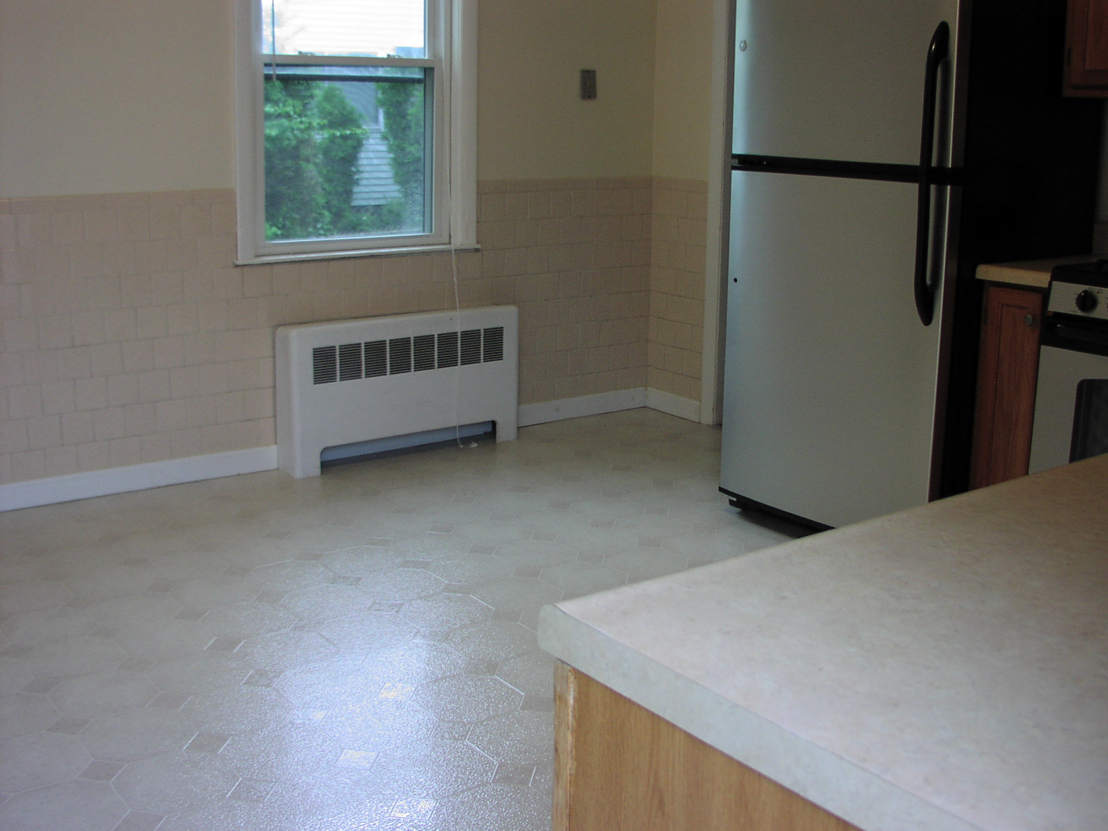 90 Los Angeles St, Newton