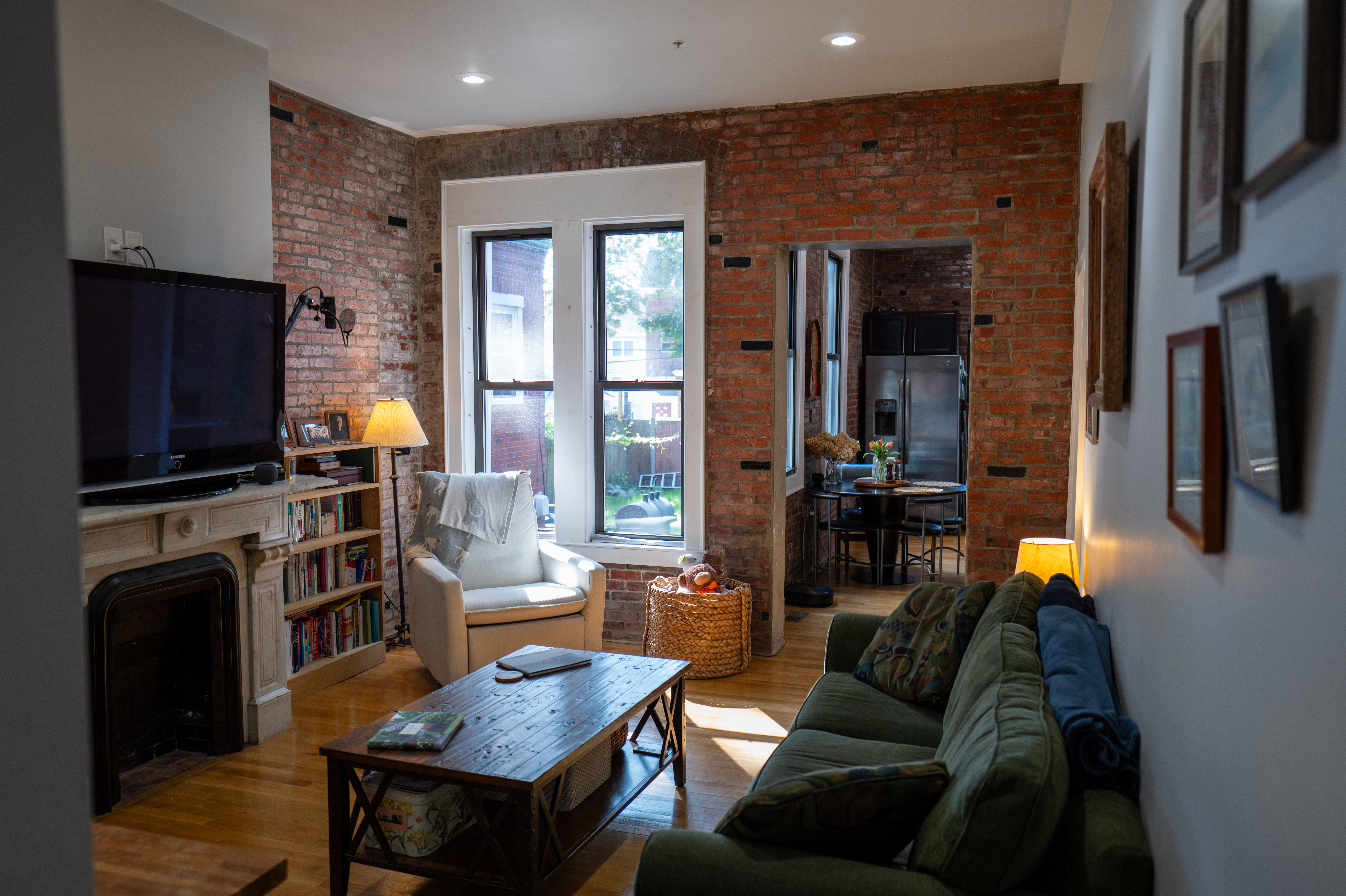 18 Perrin St, Roxbury