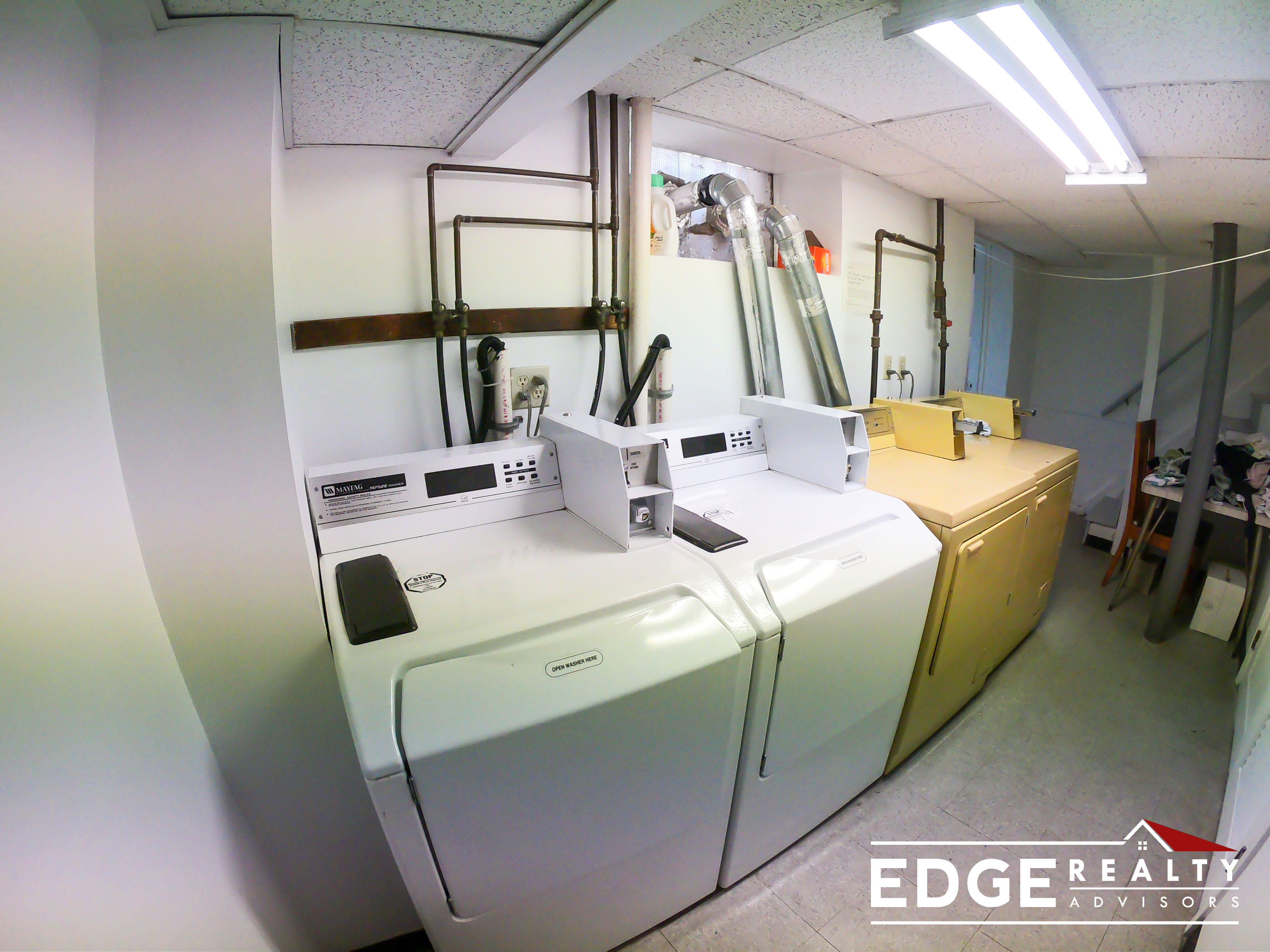 69 Oak Square Ave, Brighton