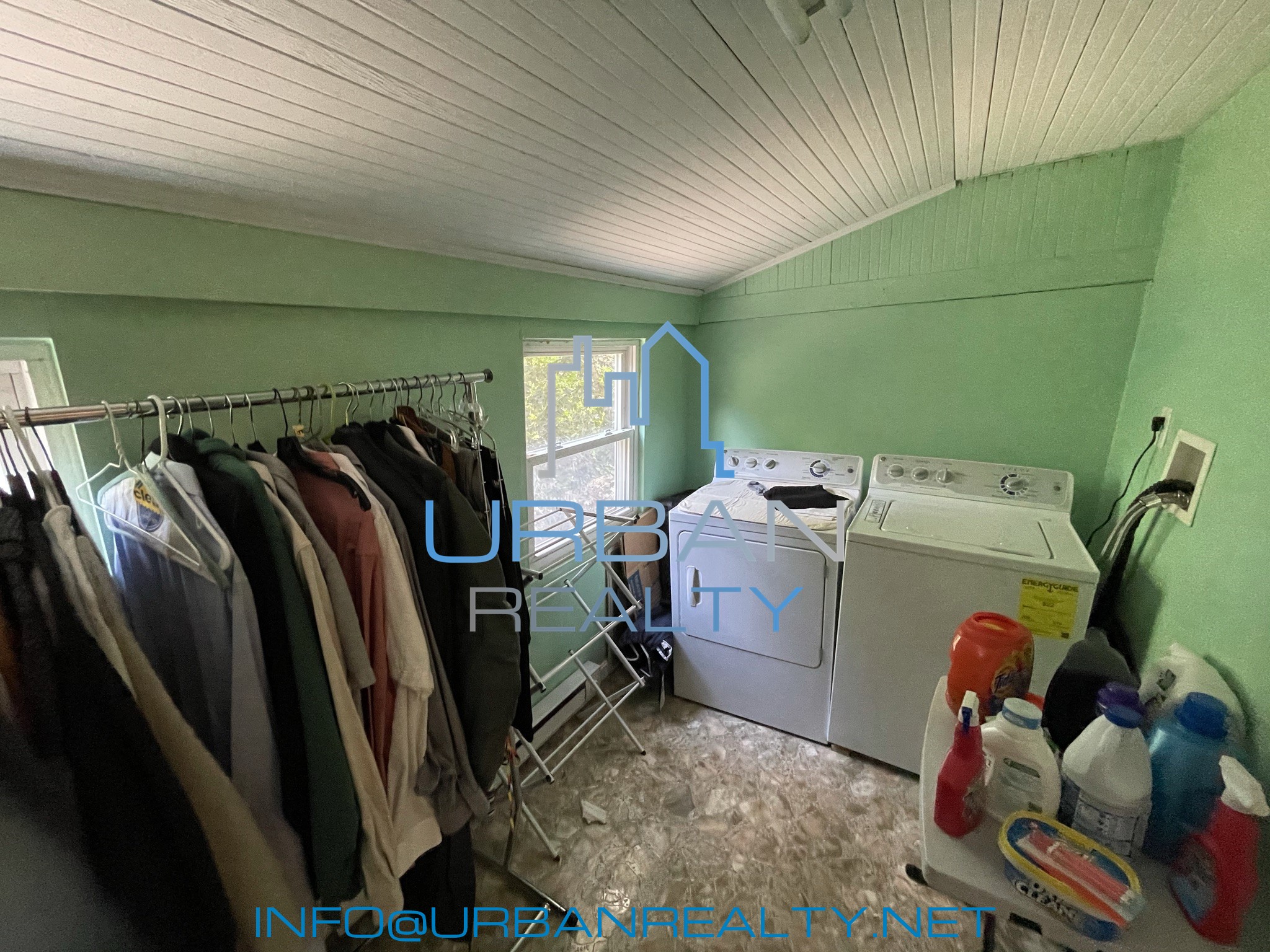 90 Undine Rd, Brighton