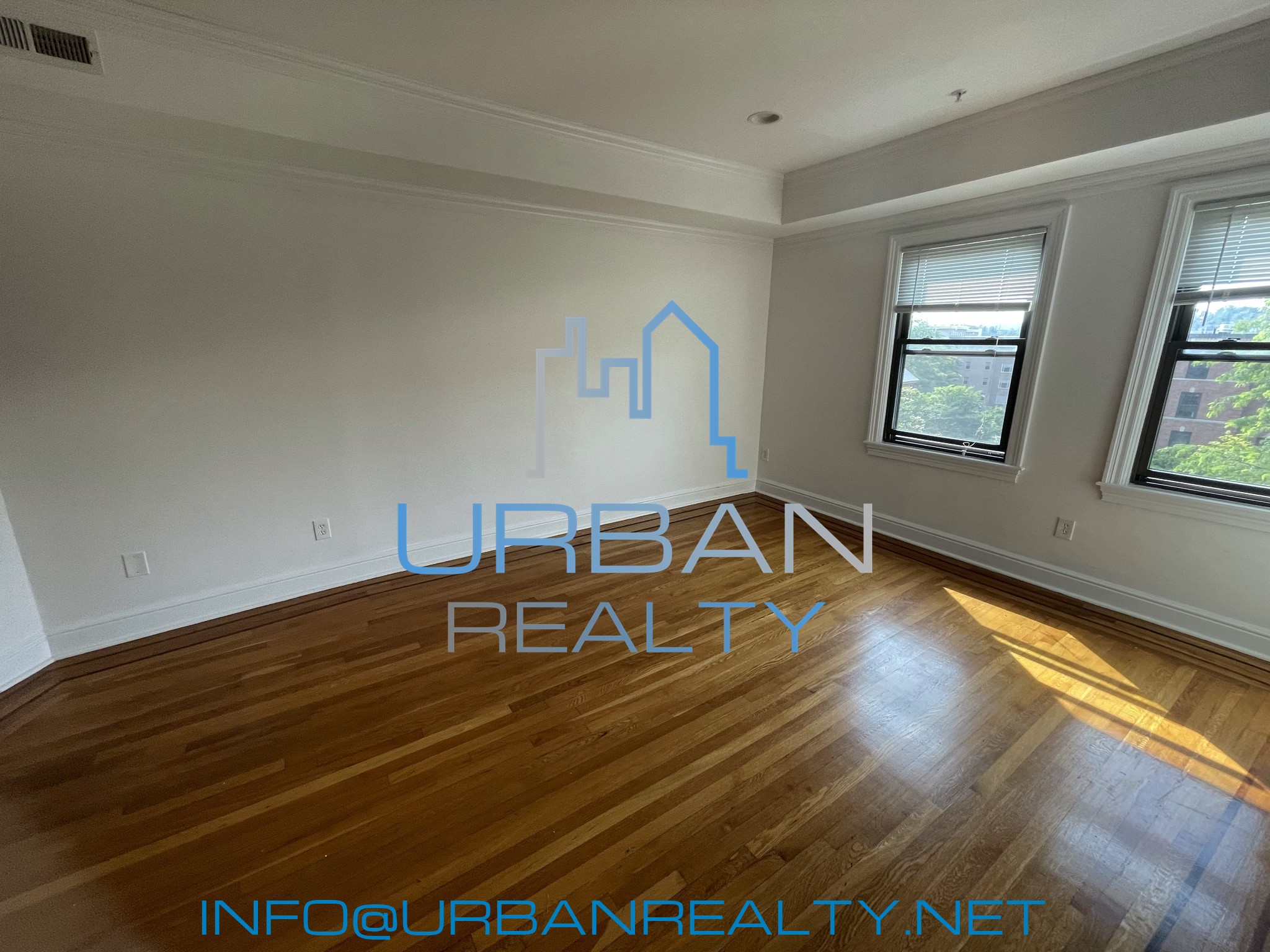 41 Commonwealth Ave, Newton