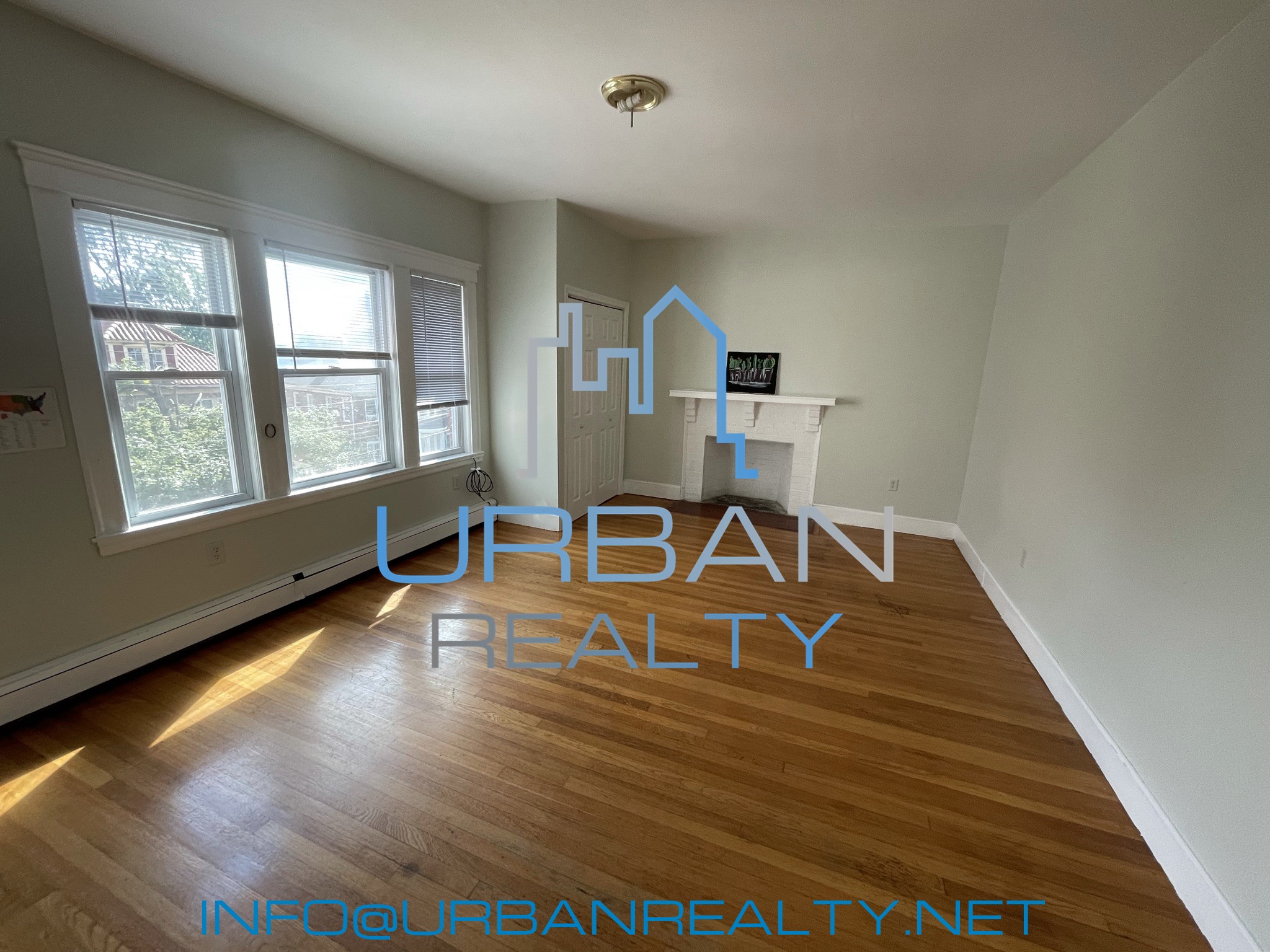 62 Algonquin Rd, Chestnut Hill (Newton)