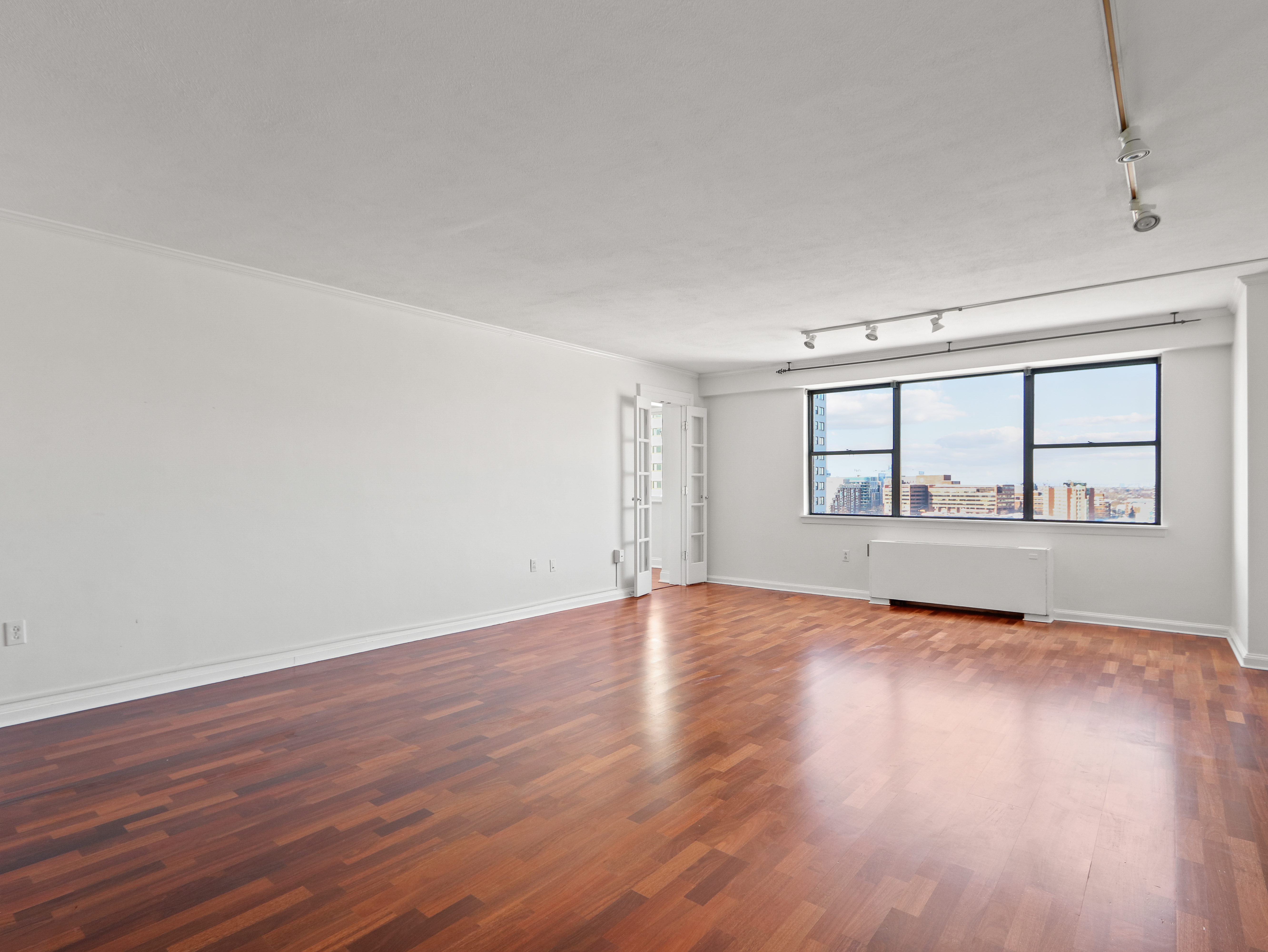 8 Whittier Pl, West End