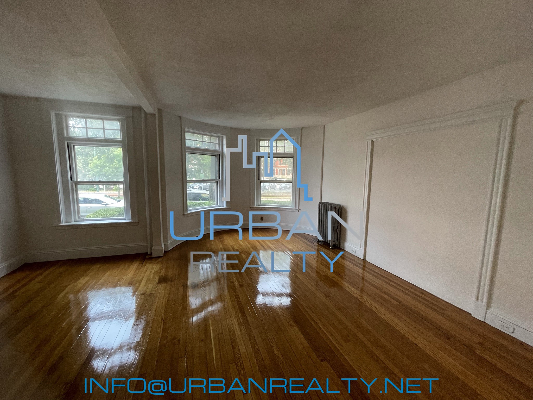 1911 Beacon St, Washington Square