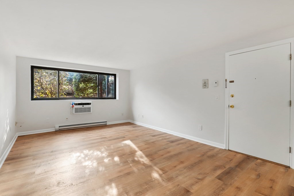 1325 Worcester Rd, Framingham