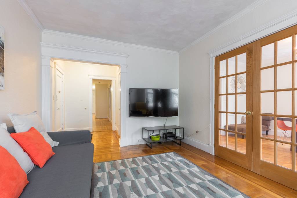 104 Toxteth, Longwood