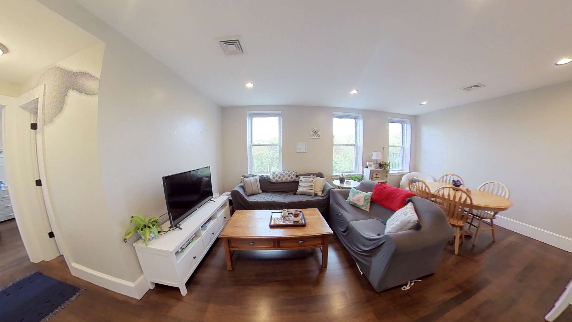 1415 Commonwealth, Brighton