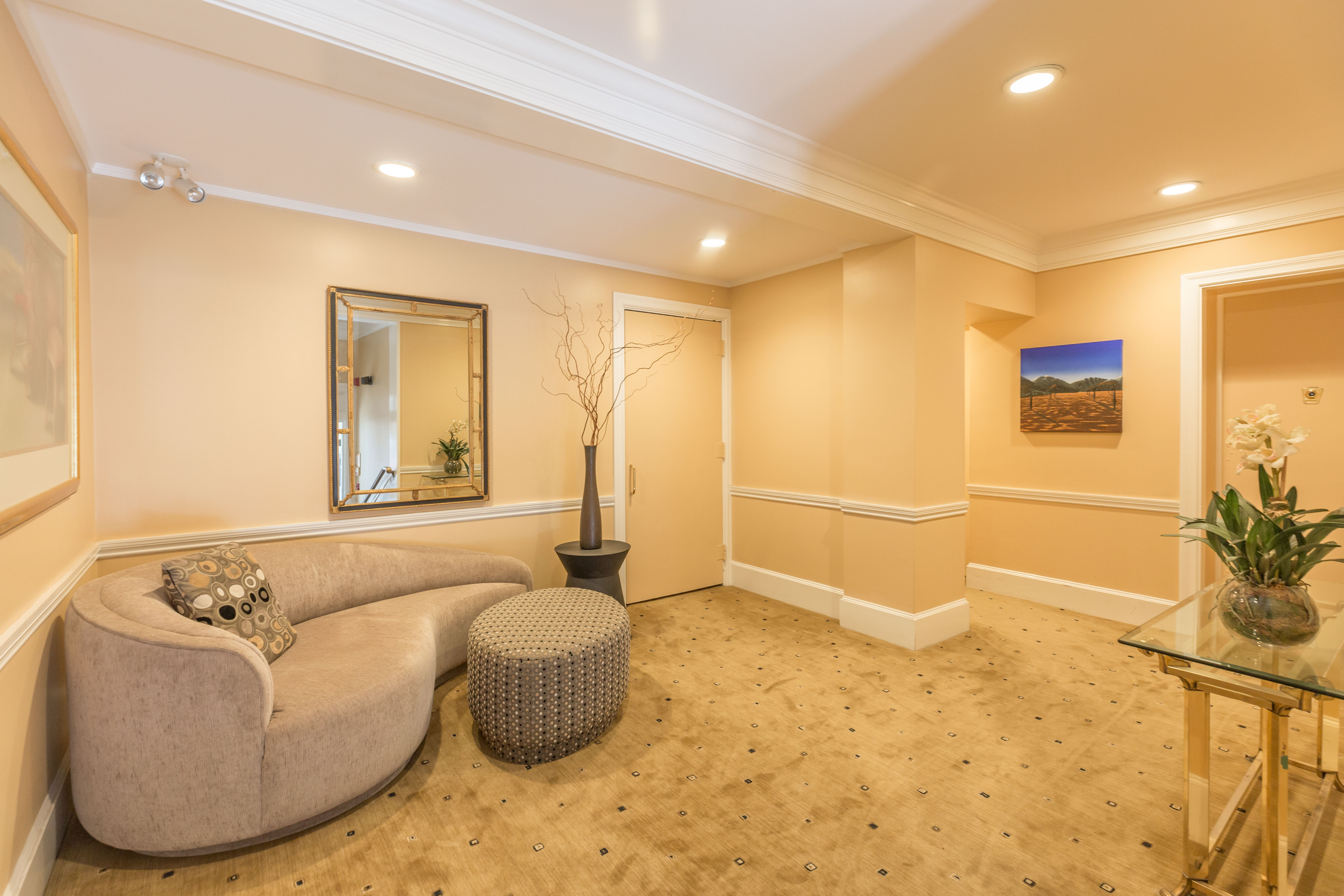 20 Gloucester St, Back Bay