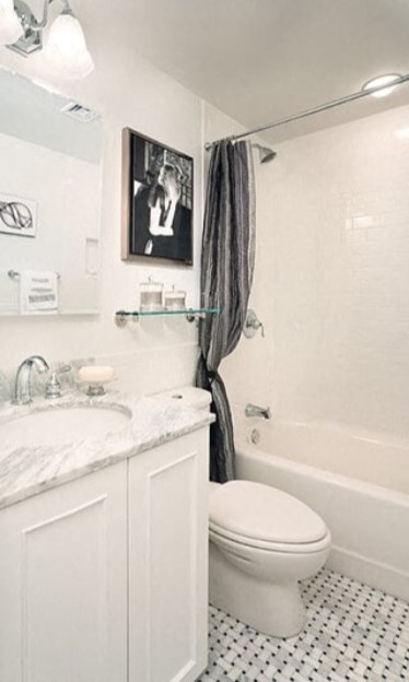 20 Chapel St, Longwood