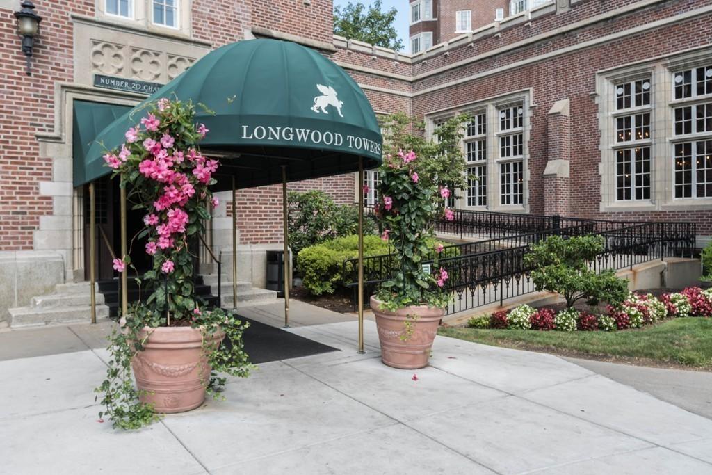 20 Chapel St, Longwood