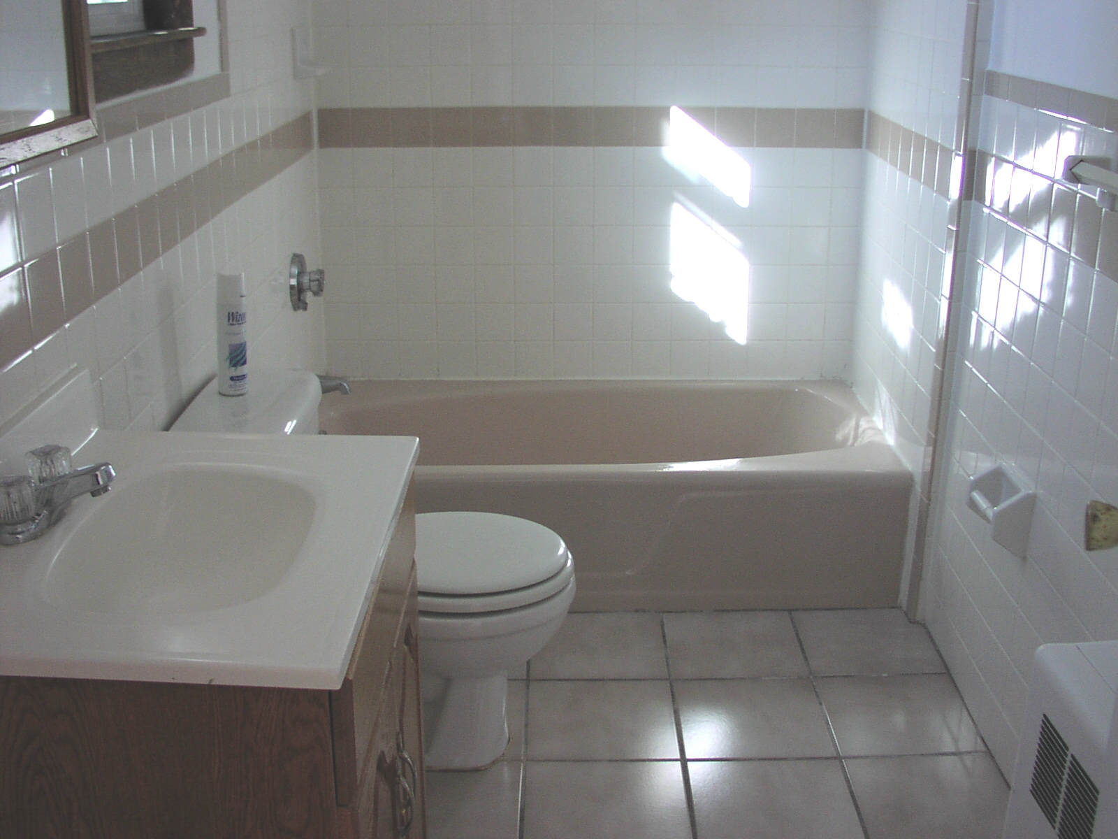 90 Los Angeles St, Newton