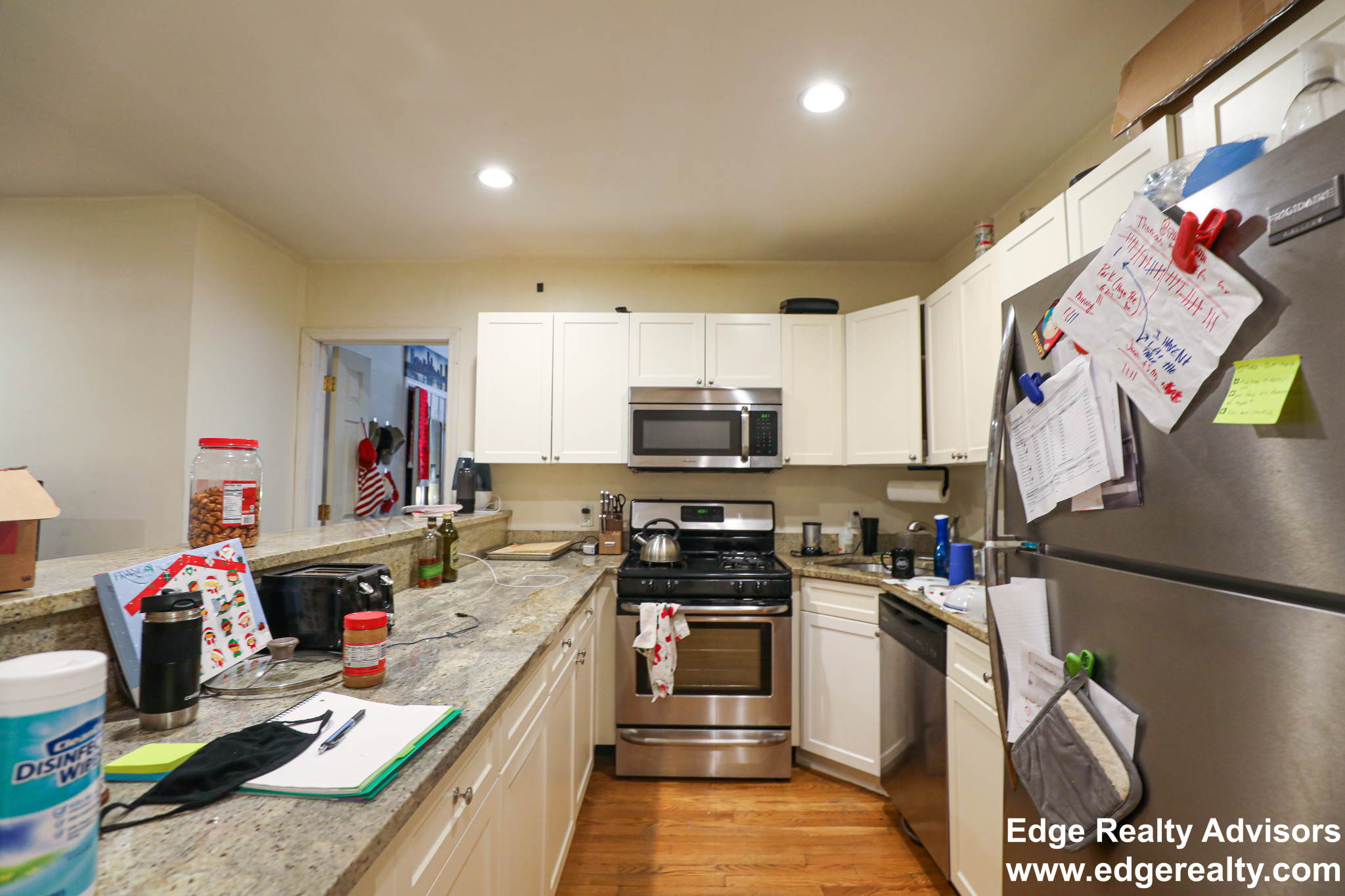 318 Saint Paul St, Longwood